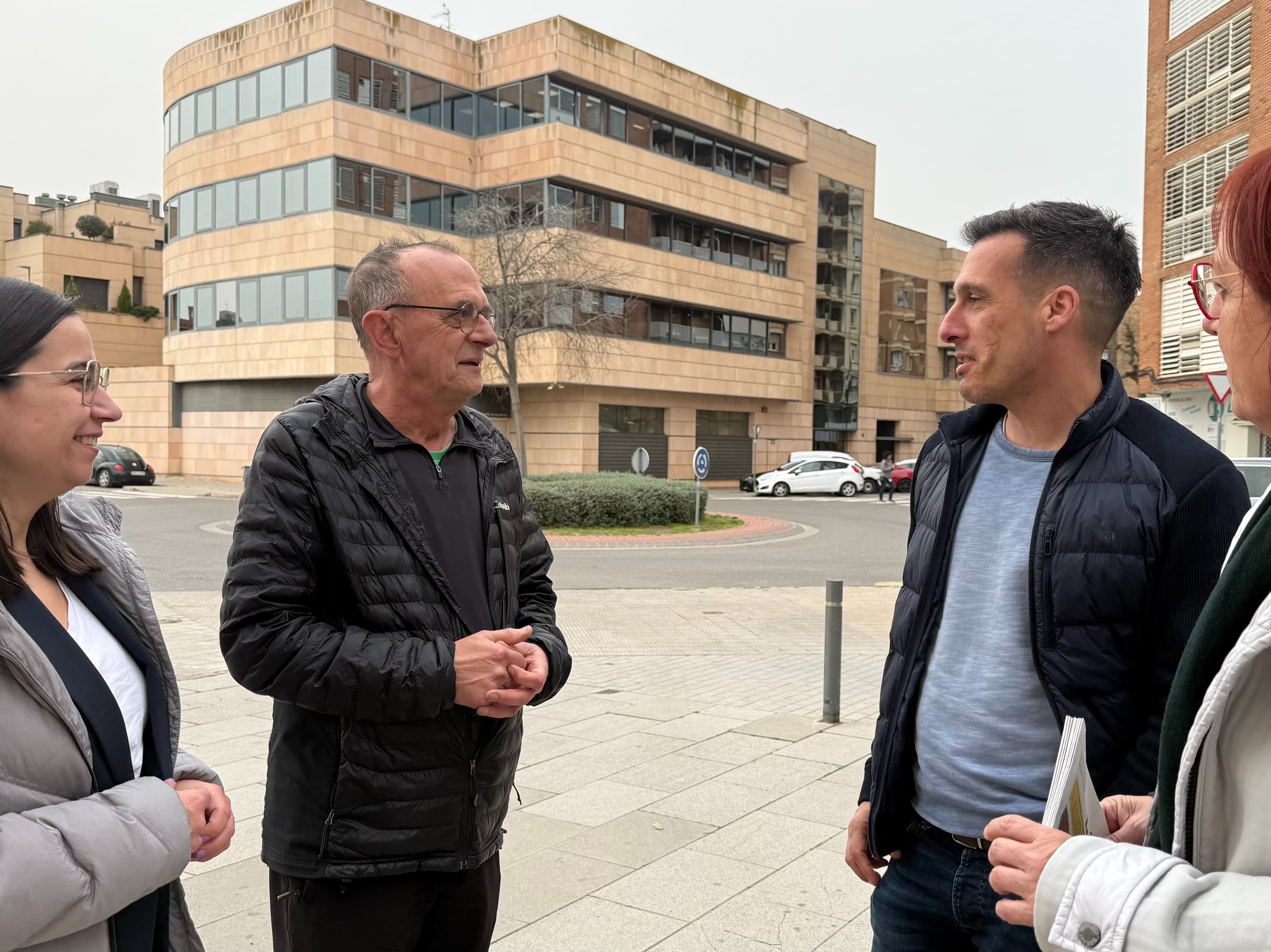 Esquerra proposa un impuls real als equipaments de Joc de la Bola després de recollir les qüestions dels veïns i comerços del barri