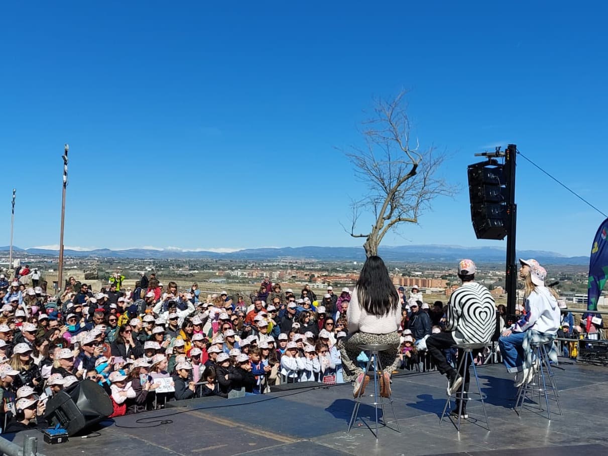 Més de 4.000 persones participen a Lleida en la festa solidària 'Posa’t la Gorra!'