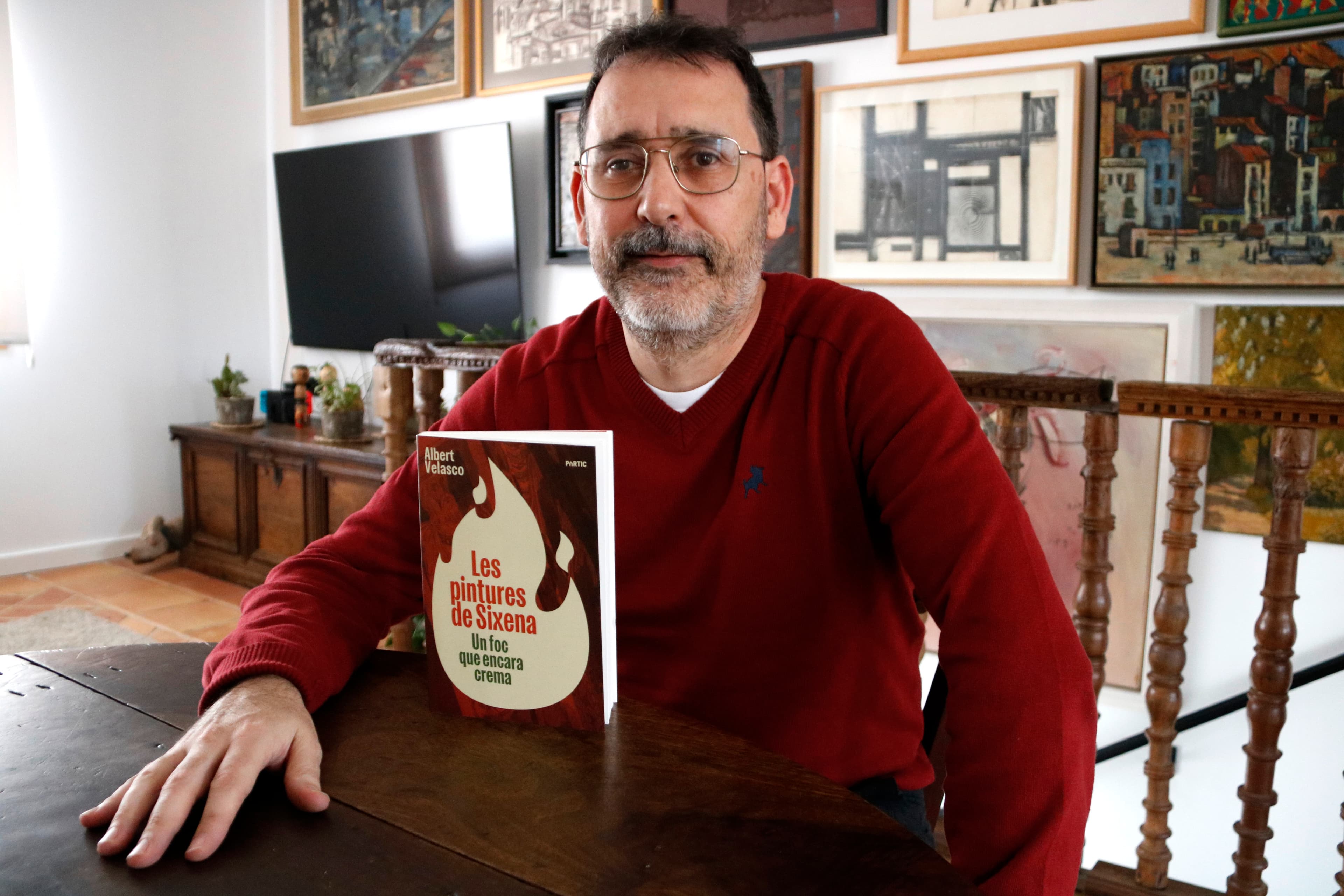 Albert Velasco publica un nou llibre en què repassa la història dels murals del Museu Nacional d’Art de Catalunya