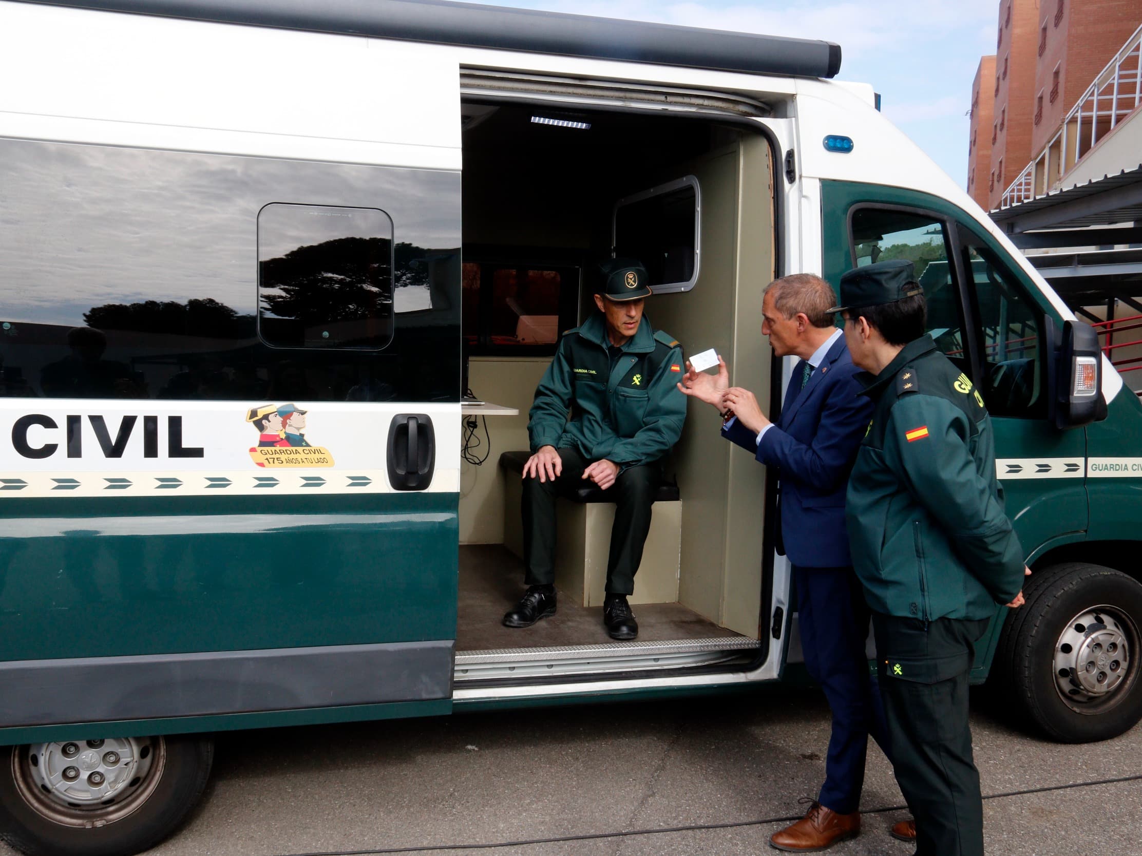 La Guàrdia Civil de Lleida incorpora una unitat mòbil d'inspecció d'armes que es desplaçarà al territori