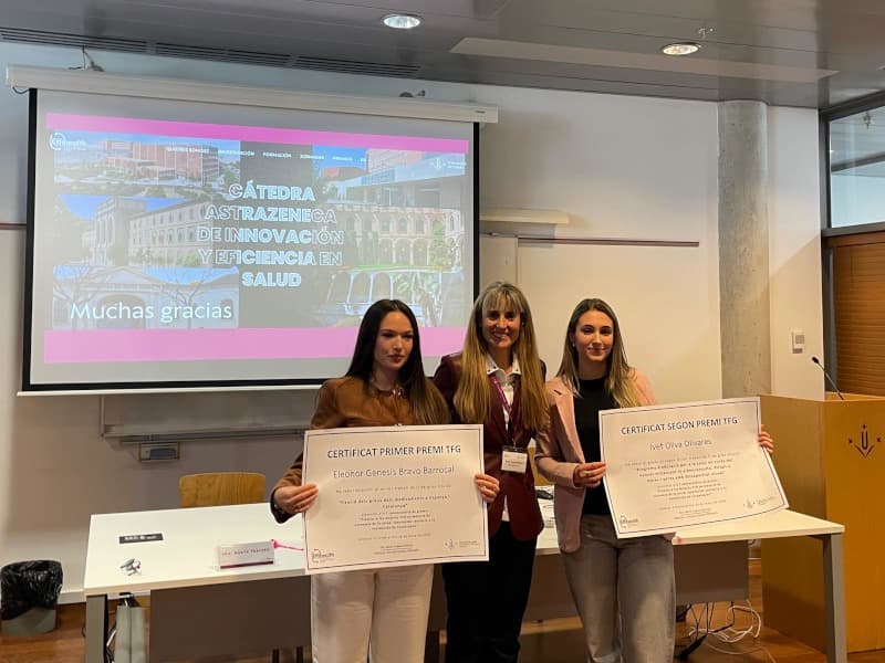 La UdL premia dos TFG sobre sostenibilitat sanitària i accessibilitat en la salut