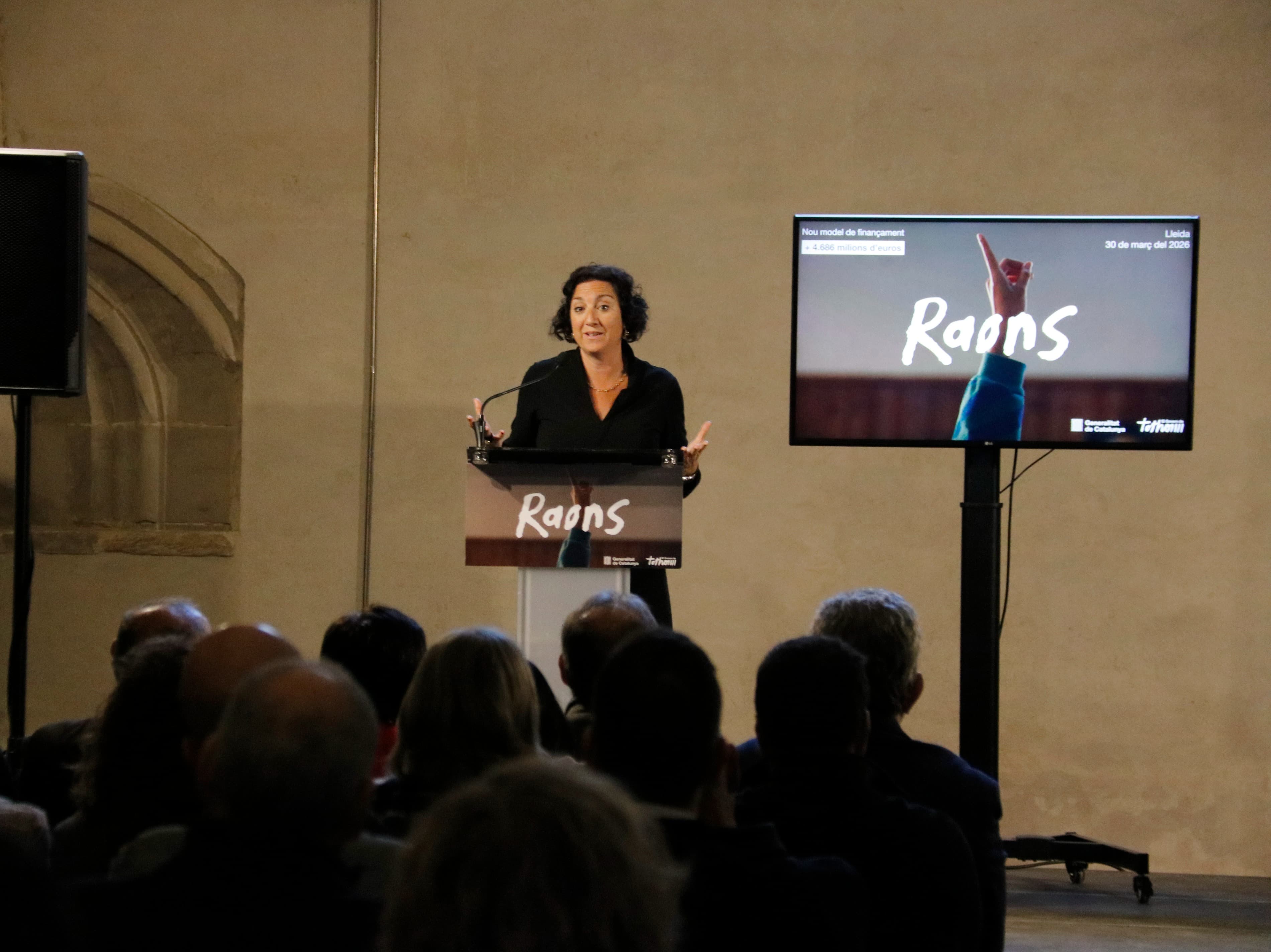 La consellera d'Economia i Finances, Alícia Romero, defensa la millora que suposarà el nou finançament en el món local