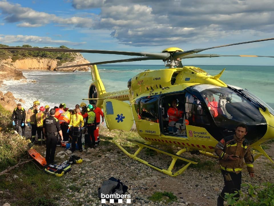 Els Bombers demanen prudència davant l'augment d'un 20% dels rescats al medi natural des de la covid