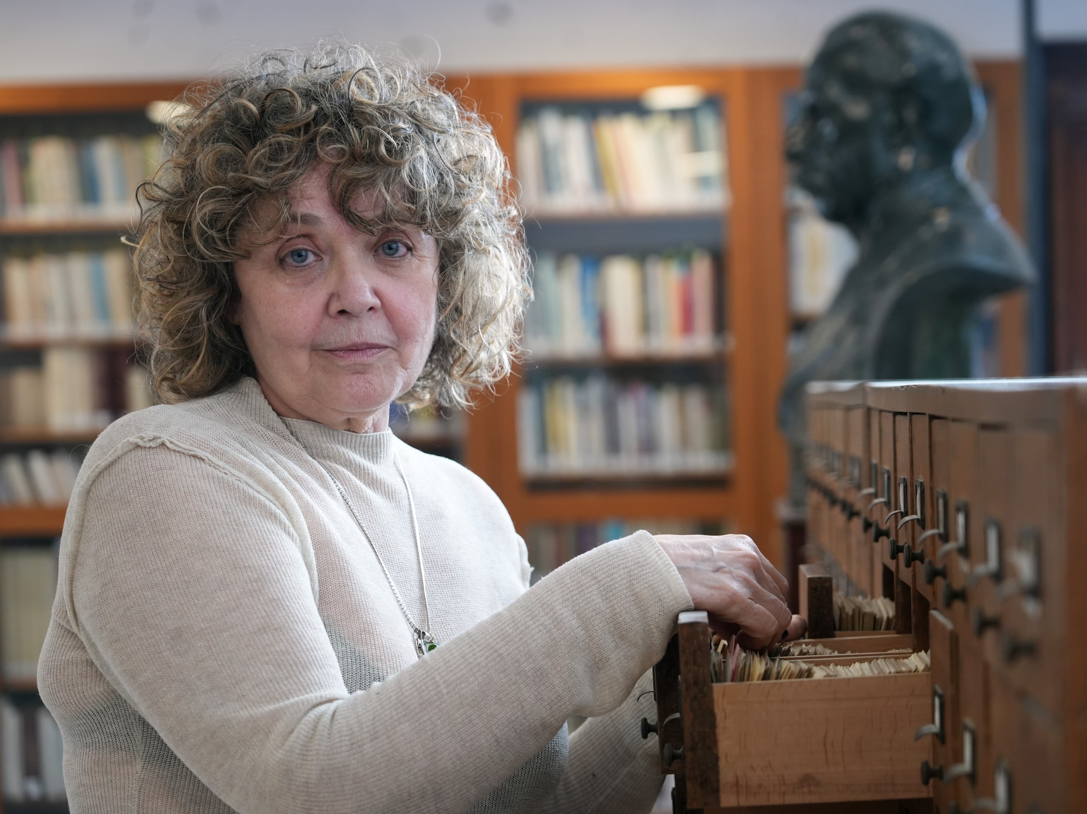 La poeta lleidatana Dolors Miquel rep el premi Jaume Fuster a la trajectòria literària