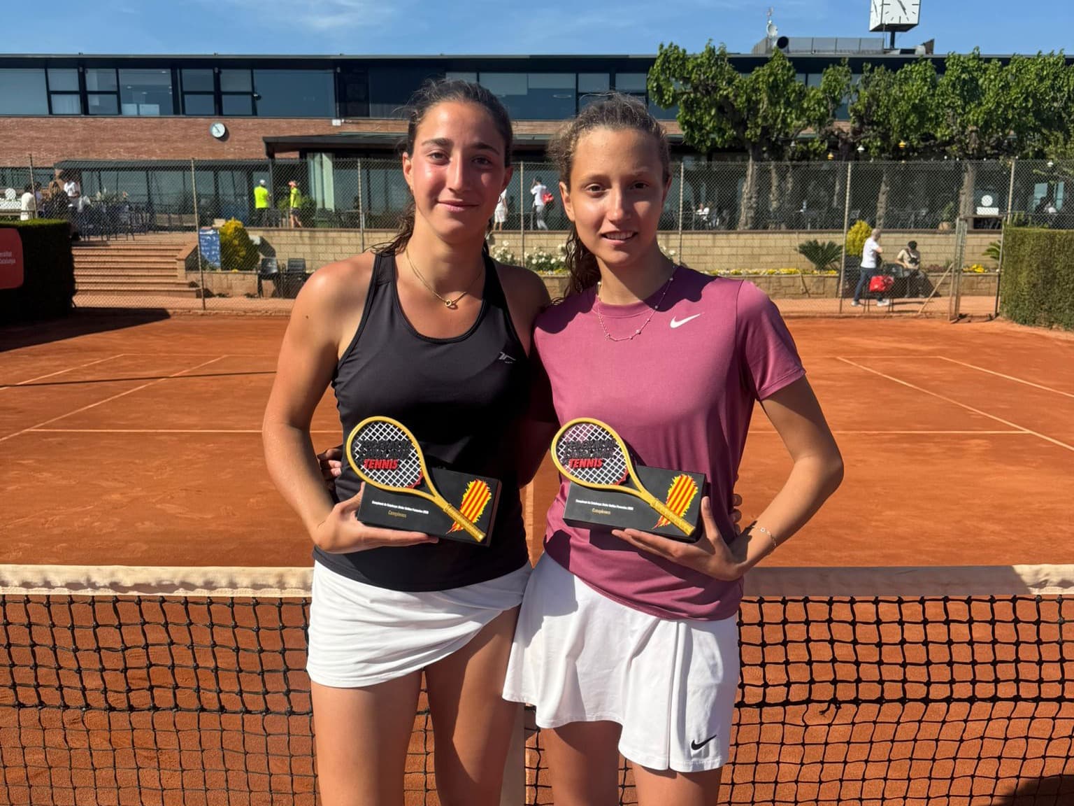 Cèlia Torrelles s’ha proclamat campiona de Catalunya junior en dobles