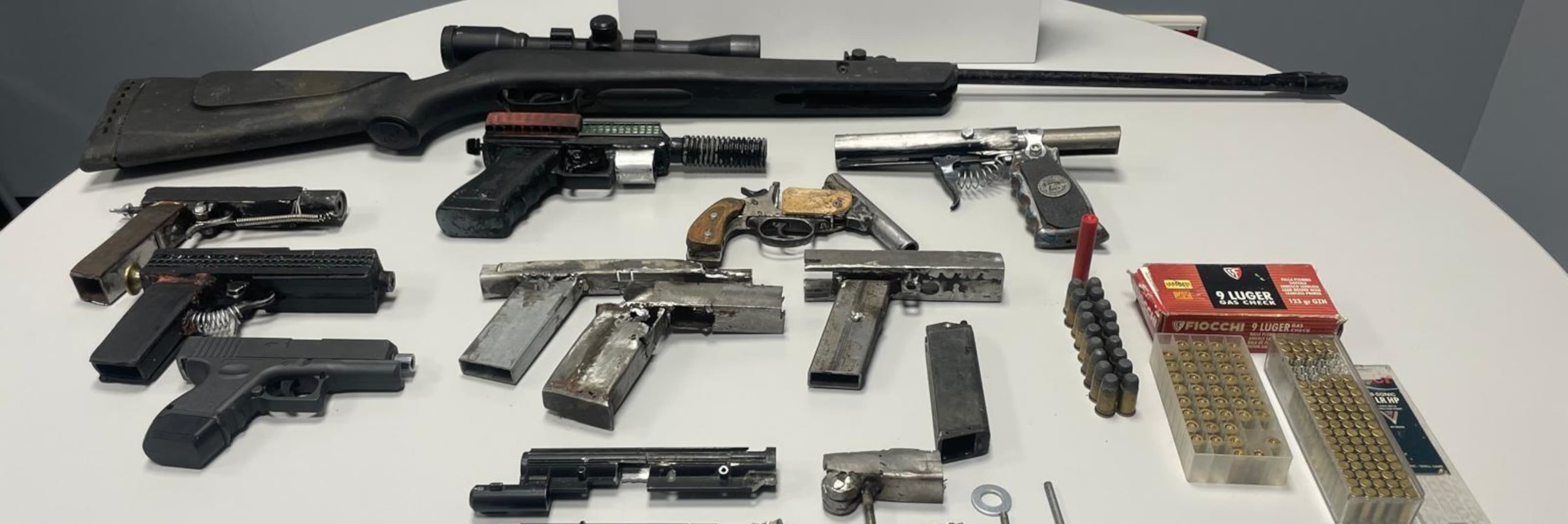 Detinguts dos homes a les Borges Blanques per fabricar i tenir armes de foc artesanals