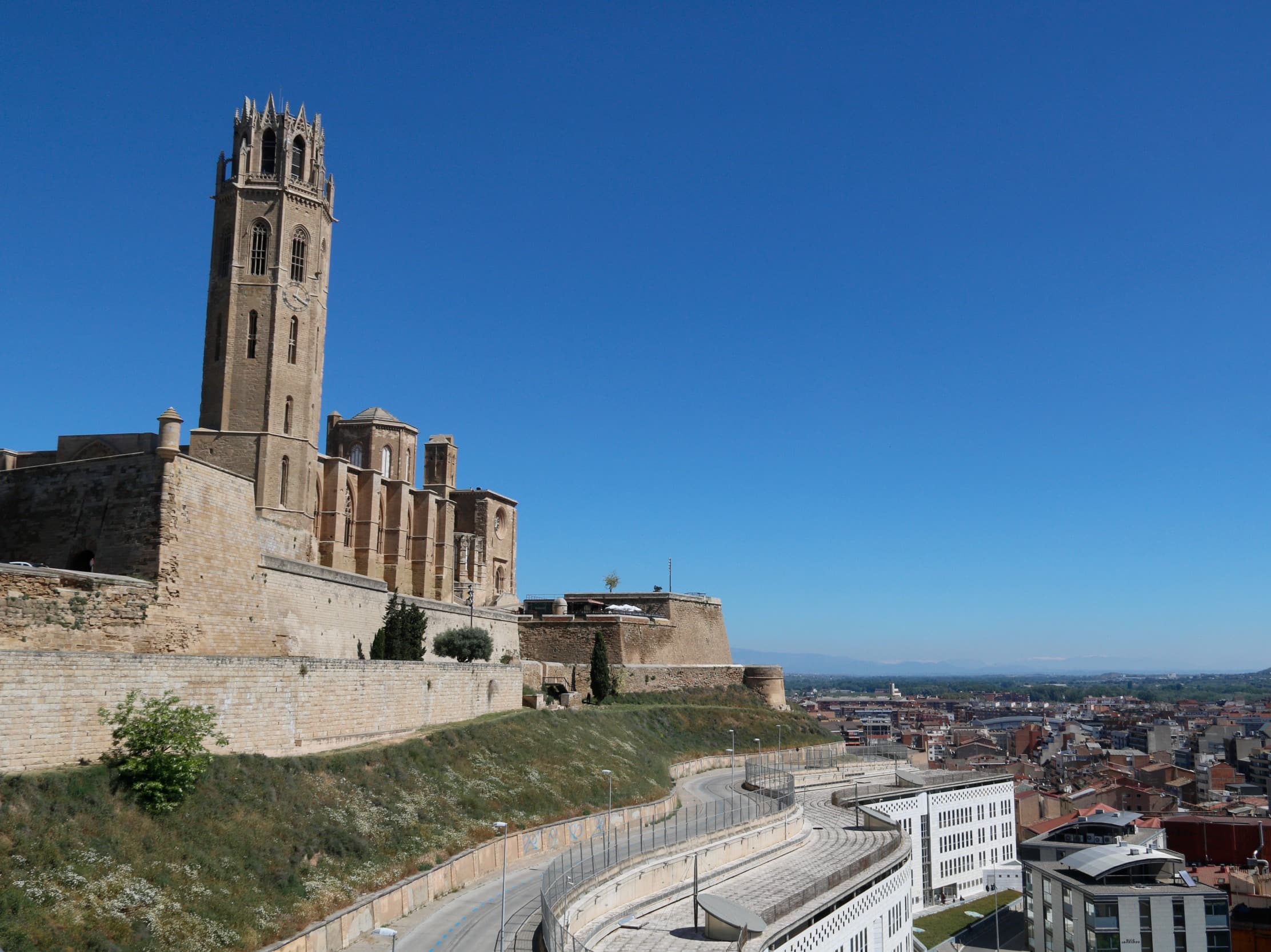 El TSJC confirma els 3 anys i mig de presó per als dos acusats d’una agressió violenta a la Seu Vella