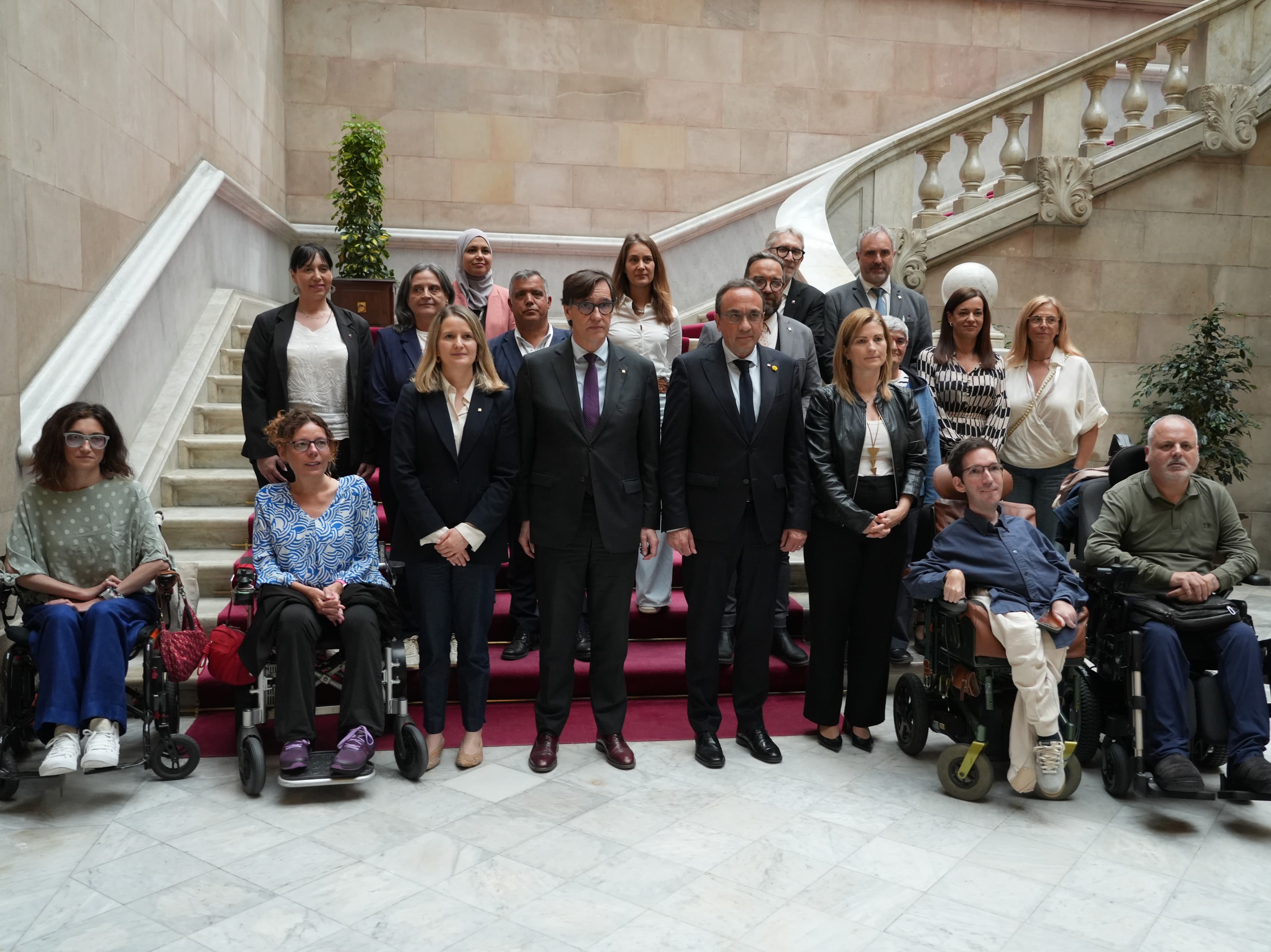 El Parlament convalida per unanimitat el decret que preveu ajuts a malalts d'ELA amb dependència extrema