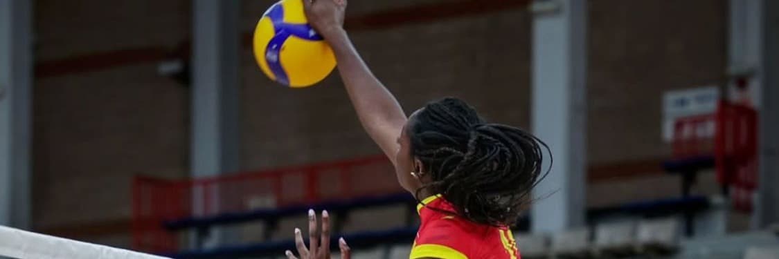 La jugadora sorgida del Balàfia Vòlei, Jessica Akamere, convocada amb la Selecció Espanyola Absoluta Femenina