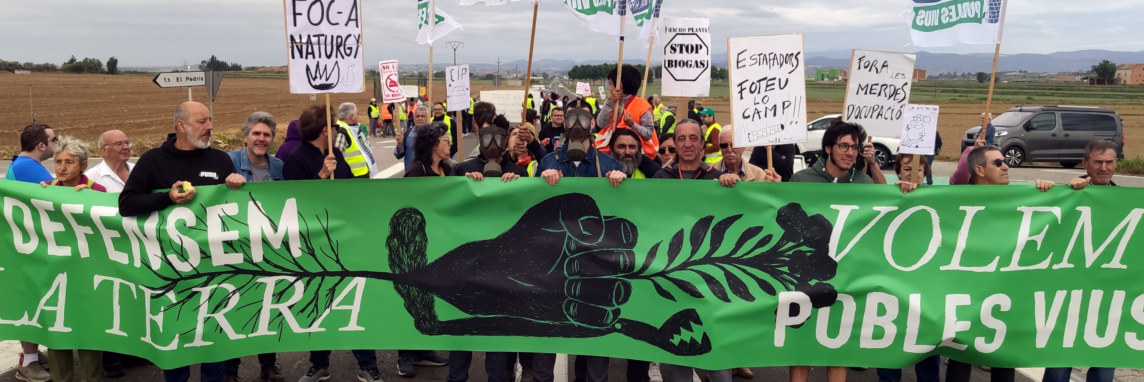 Tallen una carretera a Bellcaire d'Urgell per protestar contra la planta de biometà de la Sentiu de Sió