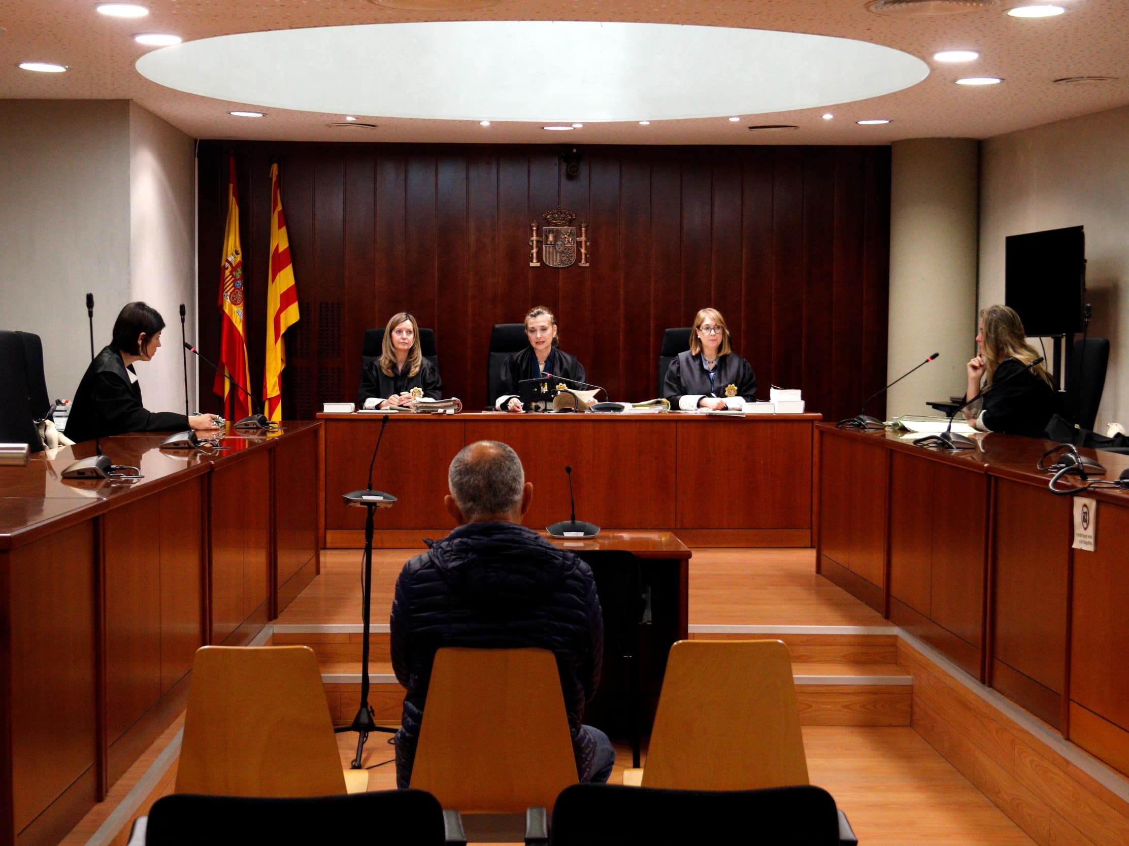 Condemnen a mig any de presó el pastisser de Lleida acusat d'inventar-se un robatori per a estafar l'assegurança