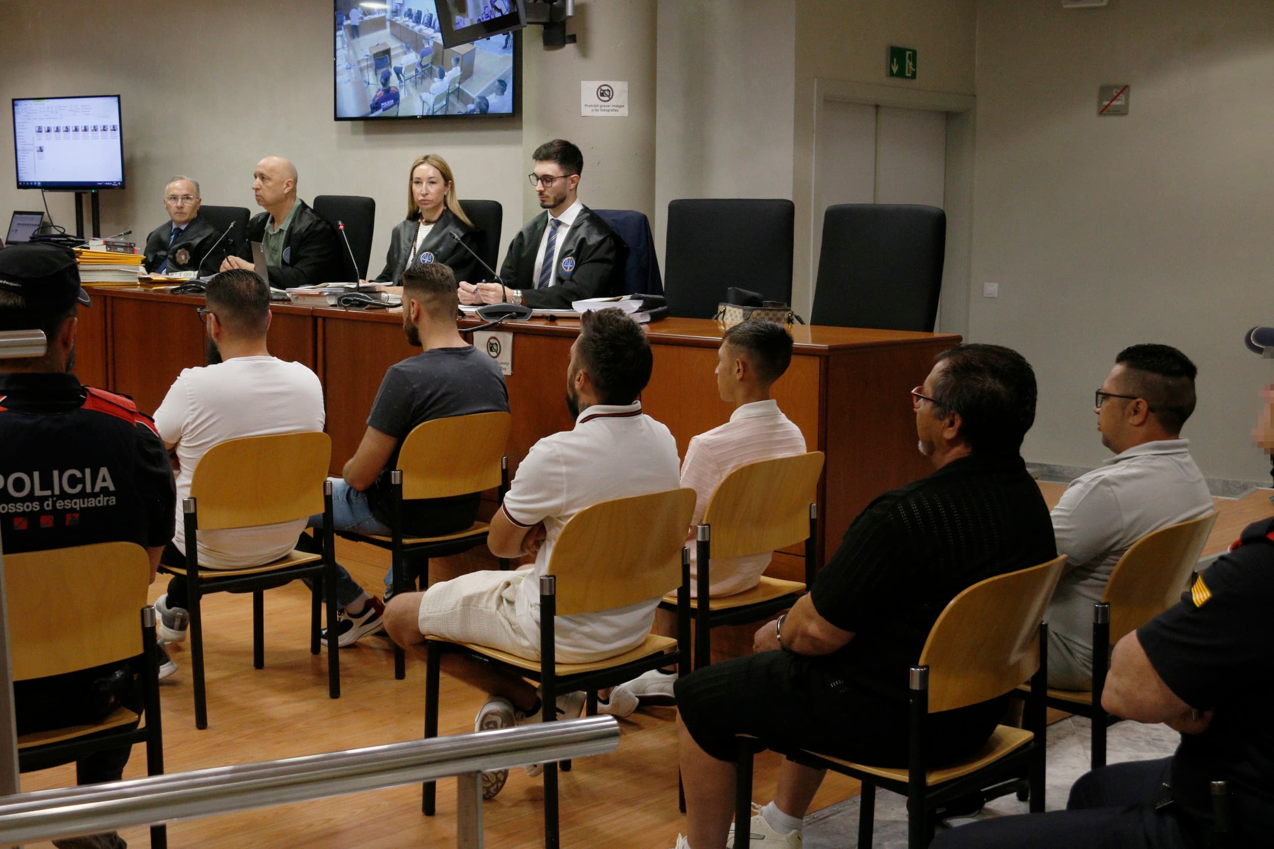 Un dels acusats del crim en una baralla de bar a Mollerussa va confessar a un metge que creia haver apunyalat la víctima