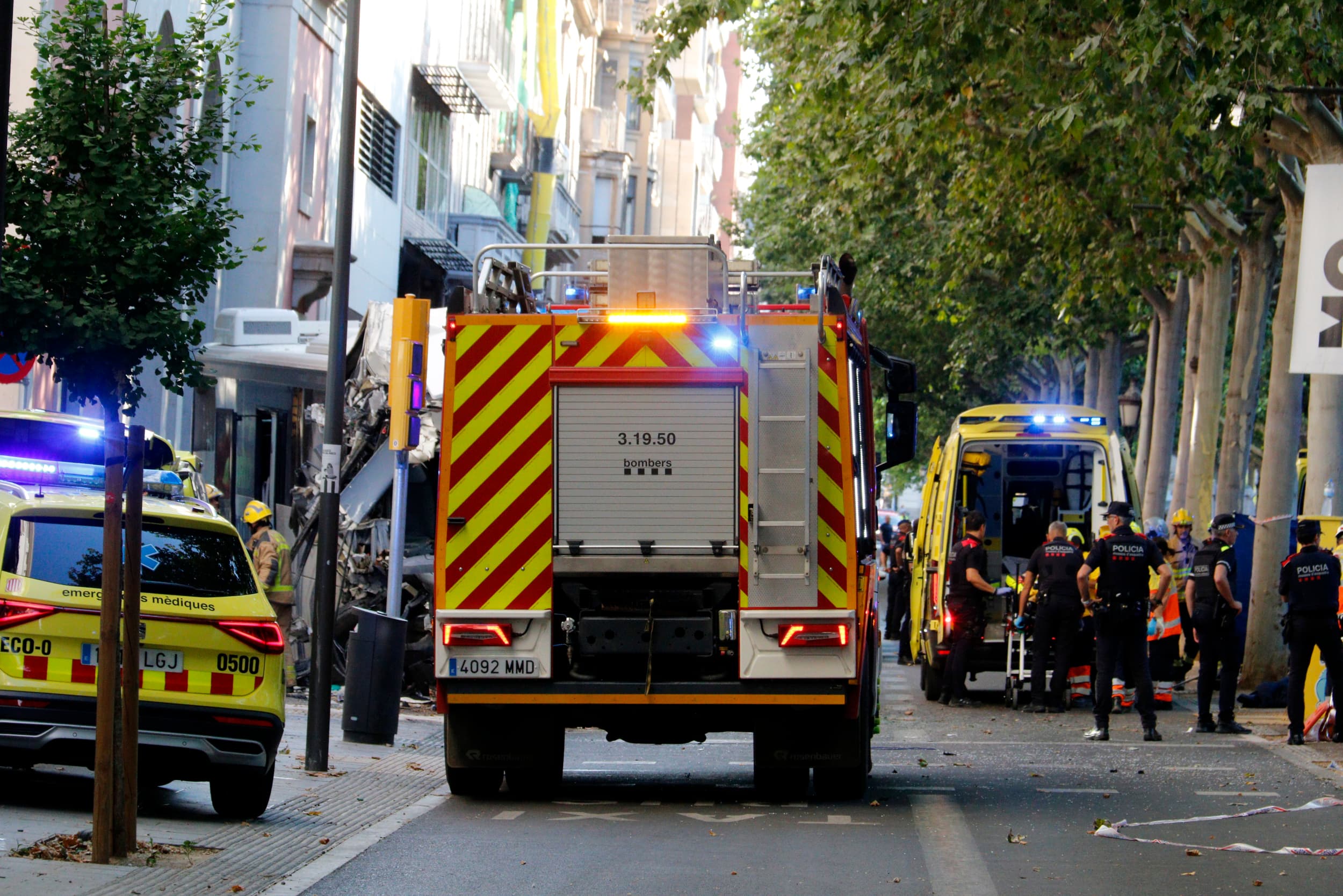 Preveuen traslladar a planta un dels tres ingressats a l'UCI per l'accident d'autobús a Lleida