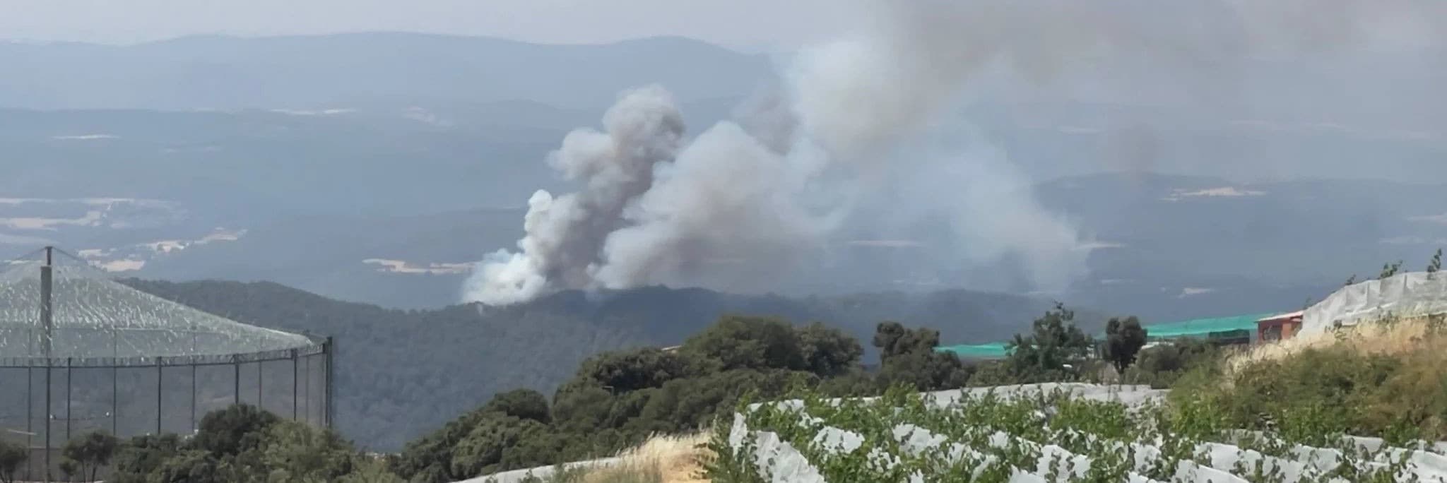 Els Bombers estabilitzen el foc de Lladurs, al Solsonès, que ha afectat 2 hectàrees de superfície vegetal