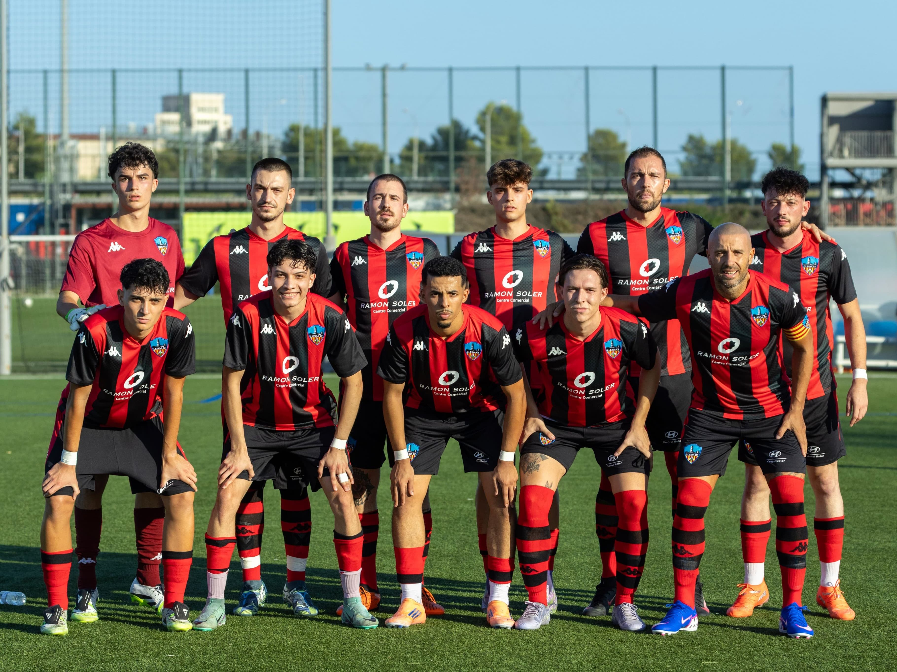 El Lleida CF cau per 2-0 a la Ciutat Esportiva Joan Gamper acompanyat de 300 aficionats lleidatans