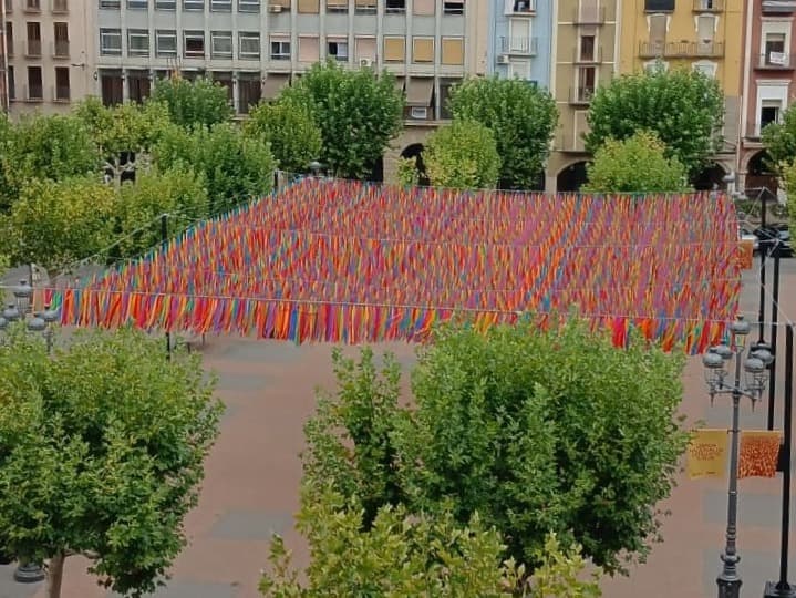 L’oposició a la Paeria de Balaguer qüestiona l’estructura d’ombra instal•lada a la plaça del Mercadal