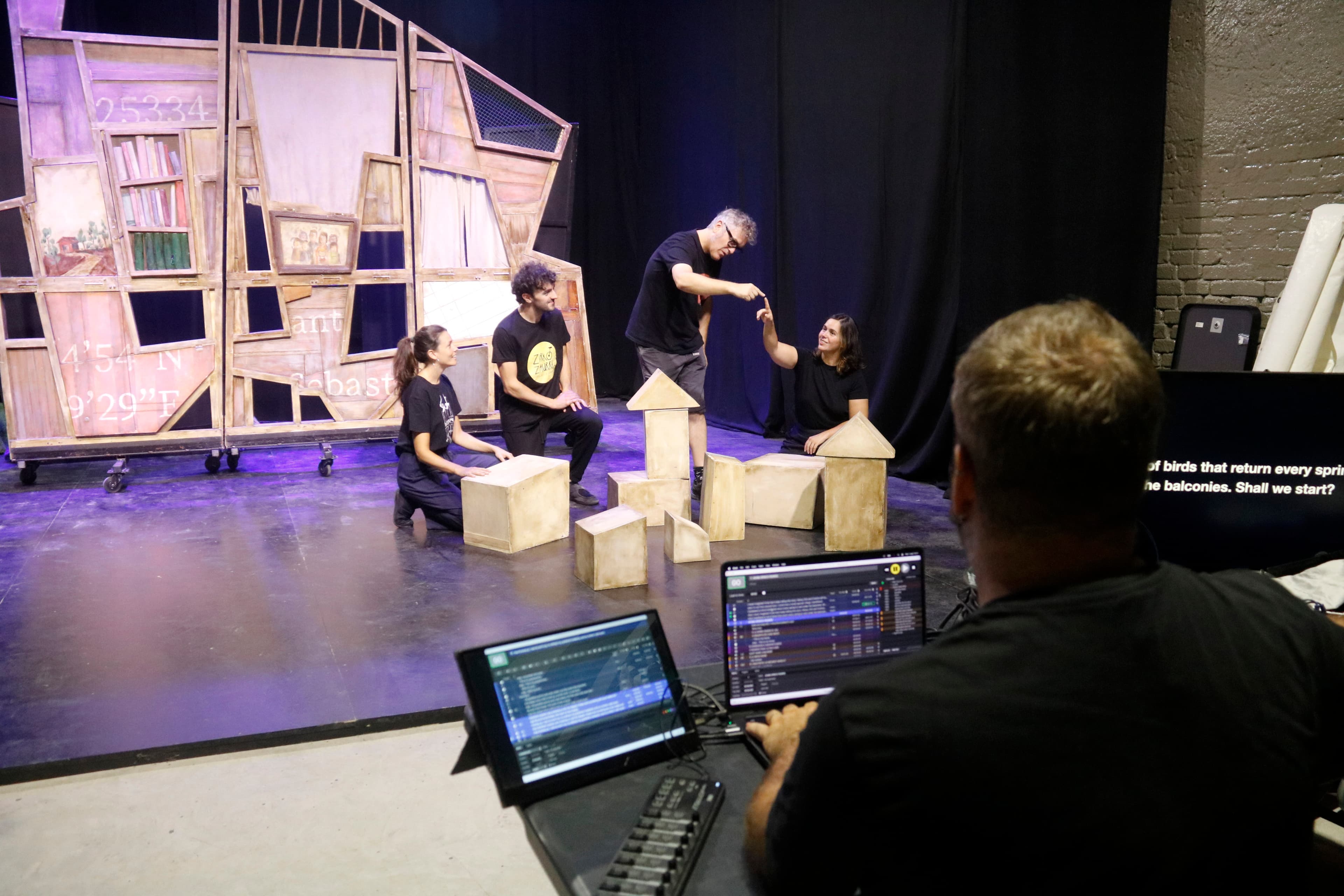 La companyia de teatre ‘Campi Qui Pugui’ portarà a la República de Corea 'Matres', la seva peça més personal i premiada