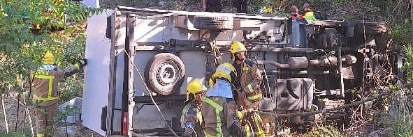 Un ferit greu en bolcar una furgoneta a l’N-260 al Baix Pallars