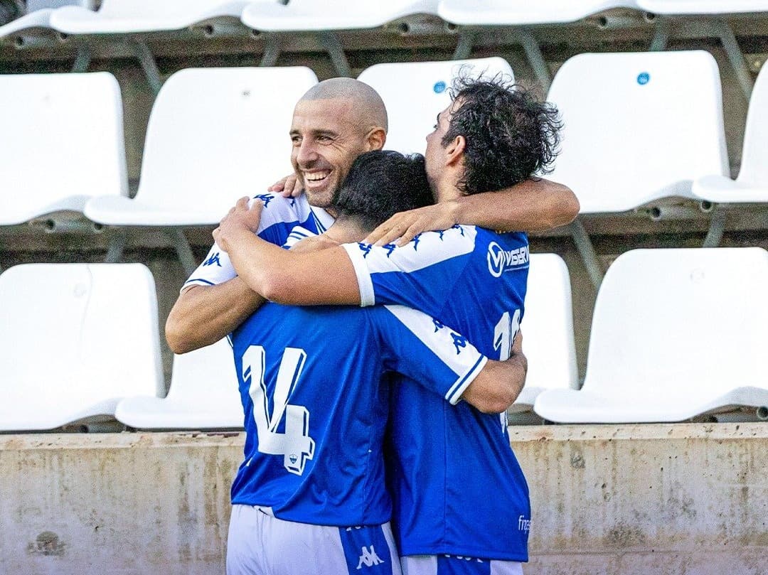 Com a casa enlloc