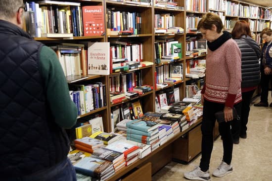 La novel·la de misteri i els llibres sobre el procés, entre els més sol·licitats per regalar aquest Nadal