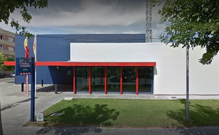 Els Mossos d’Esquadra detenen tres lladres amb 60 antecedents per robar la bossa a una dona que anava en caminador a Mollerussa