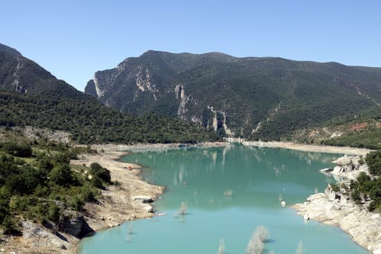 La CHE aixeca la prohibició de navegació als pantans de Santa Anna i Canelles