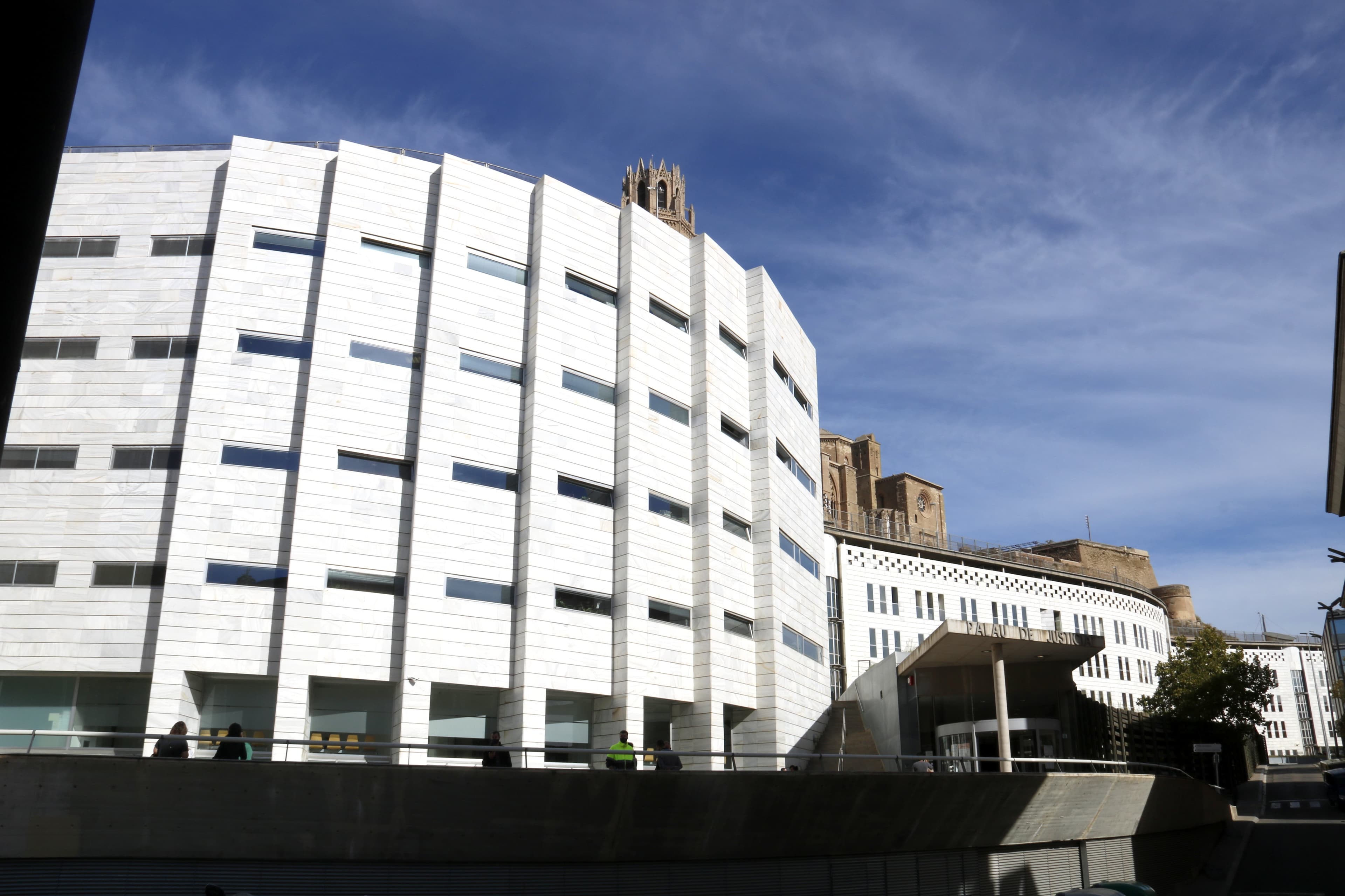 Perdonen un deute de 268.000 euros a un matrimoni de Lleida després d’haver patit una mala campanya de la fruita