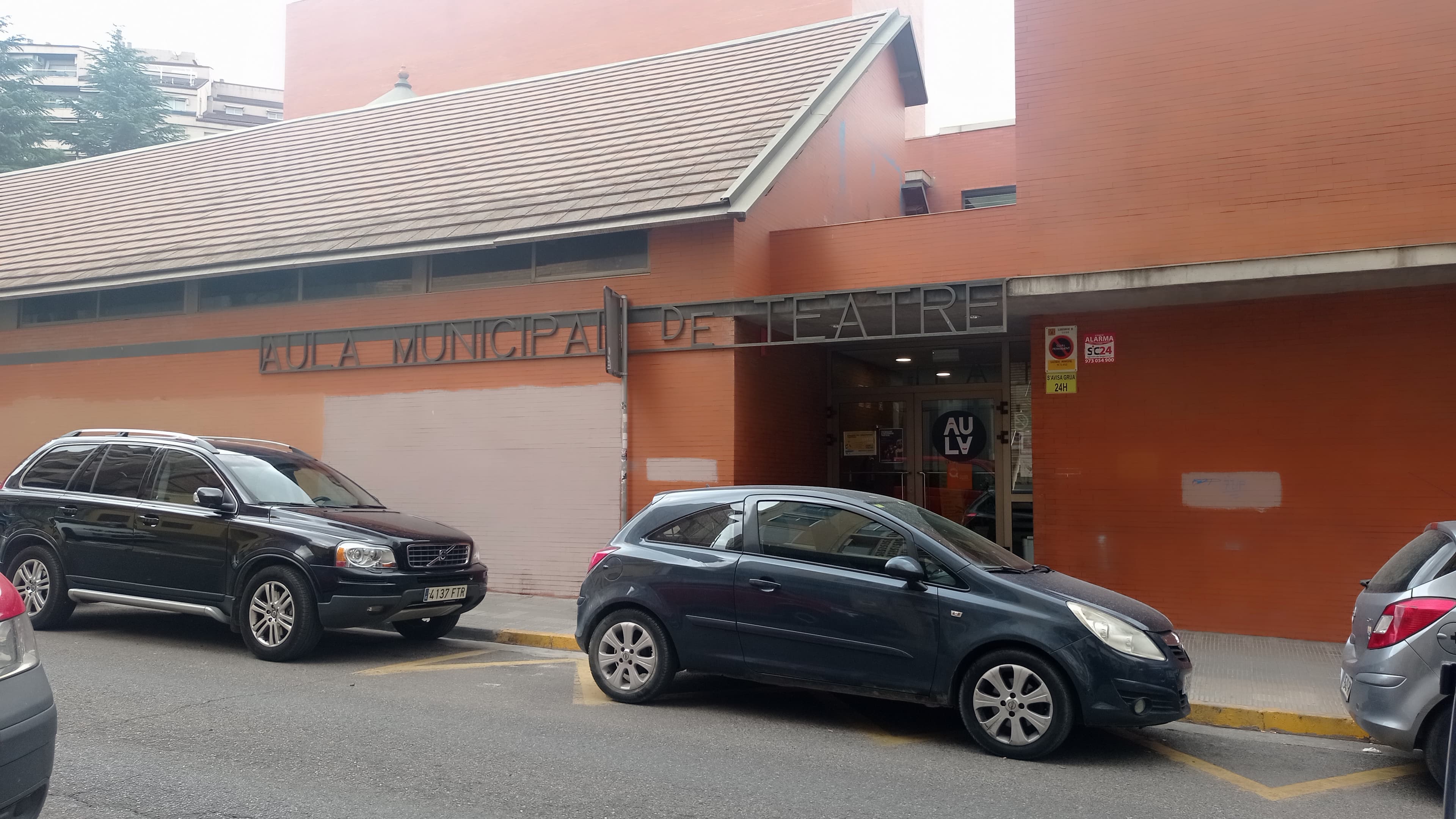 El Comú alerta de la manca de licitació per a l’Aula de Teatre i reclama un model clar abans del nou curs
