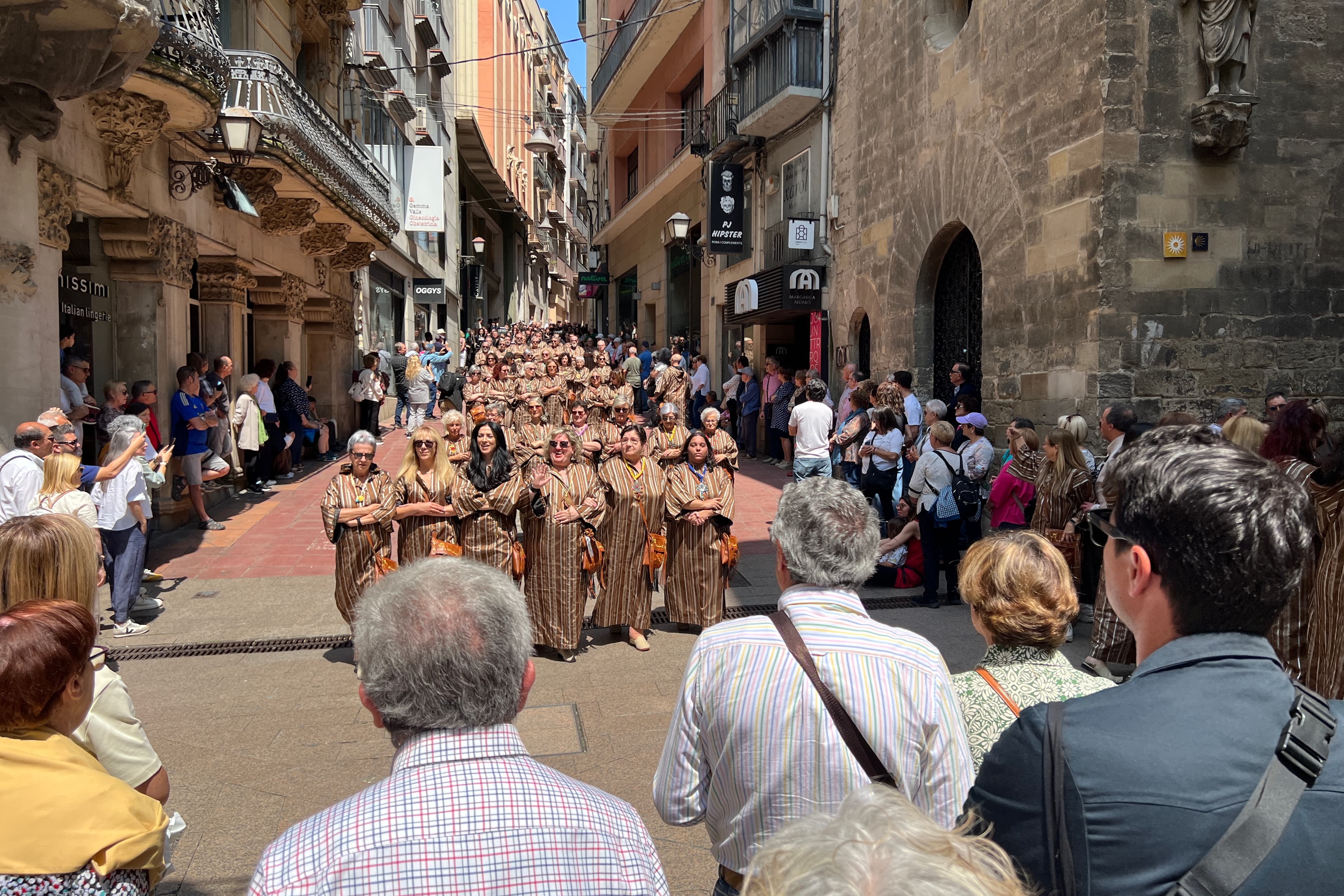 Lleida celebra la Festa de Moros i Cristians amb desfilades i afectacions al trànsit