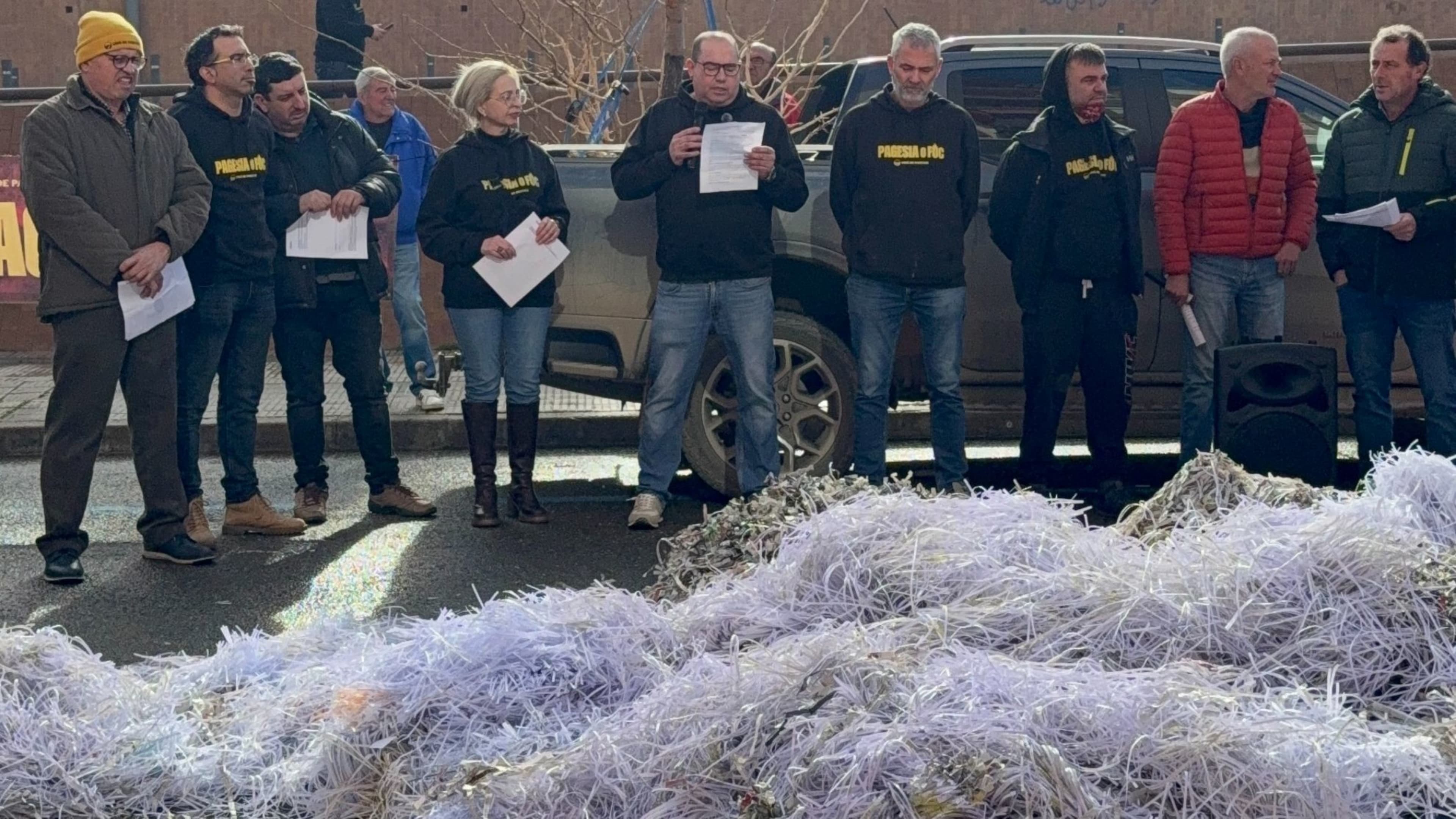 Unió de Pagesos protesta a Lleida en contra de la reducció de la càrrega burocràtica que afecta la pagesia