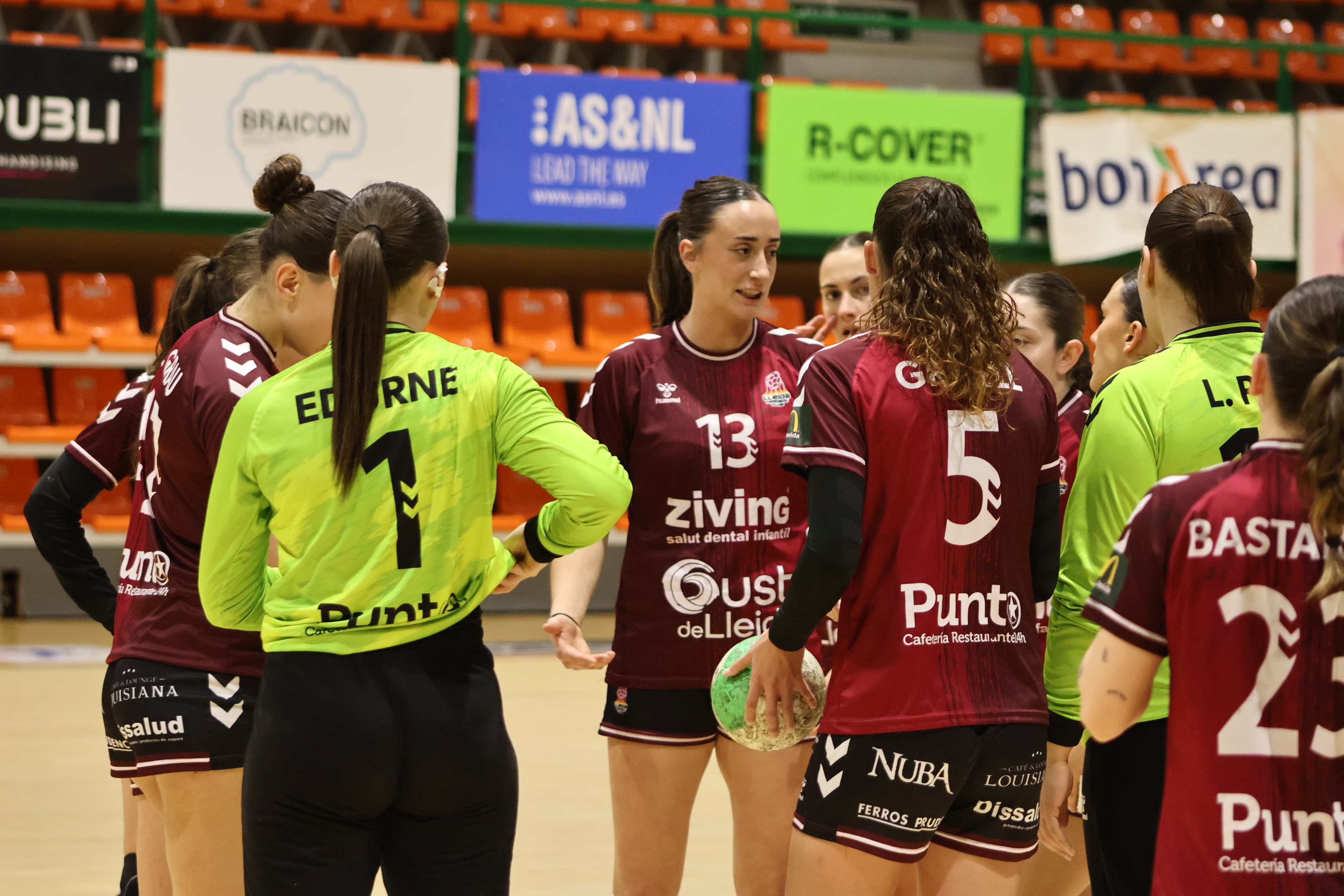 El Lleida HC rep a un rival directe per la salvació