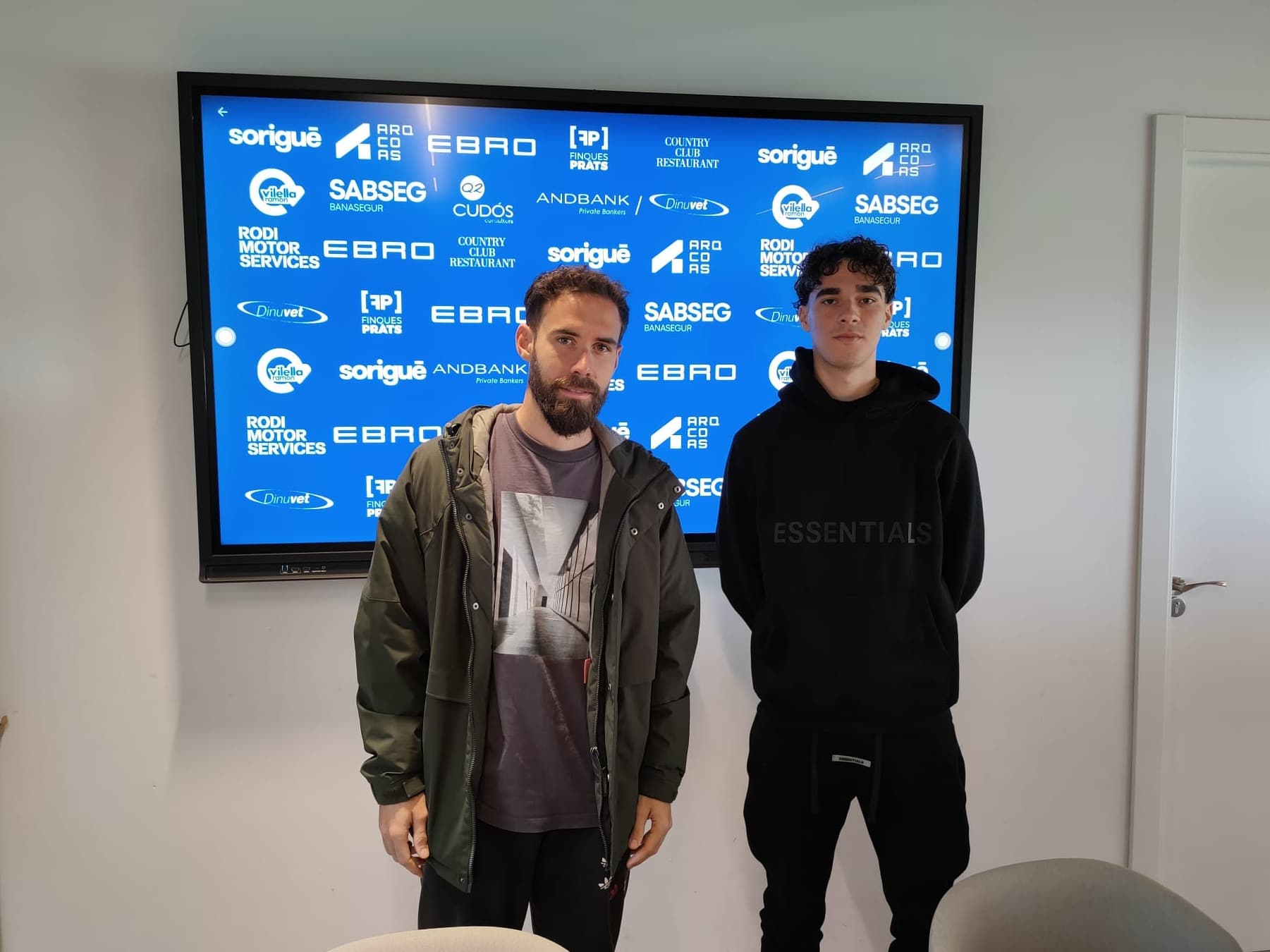 La plantilla de l’Atlètic Lleida espera que el retorn al Ramon Farrús l’atansi a sumar els punts necessaris per salvar-se