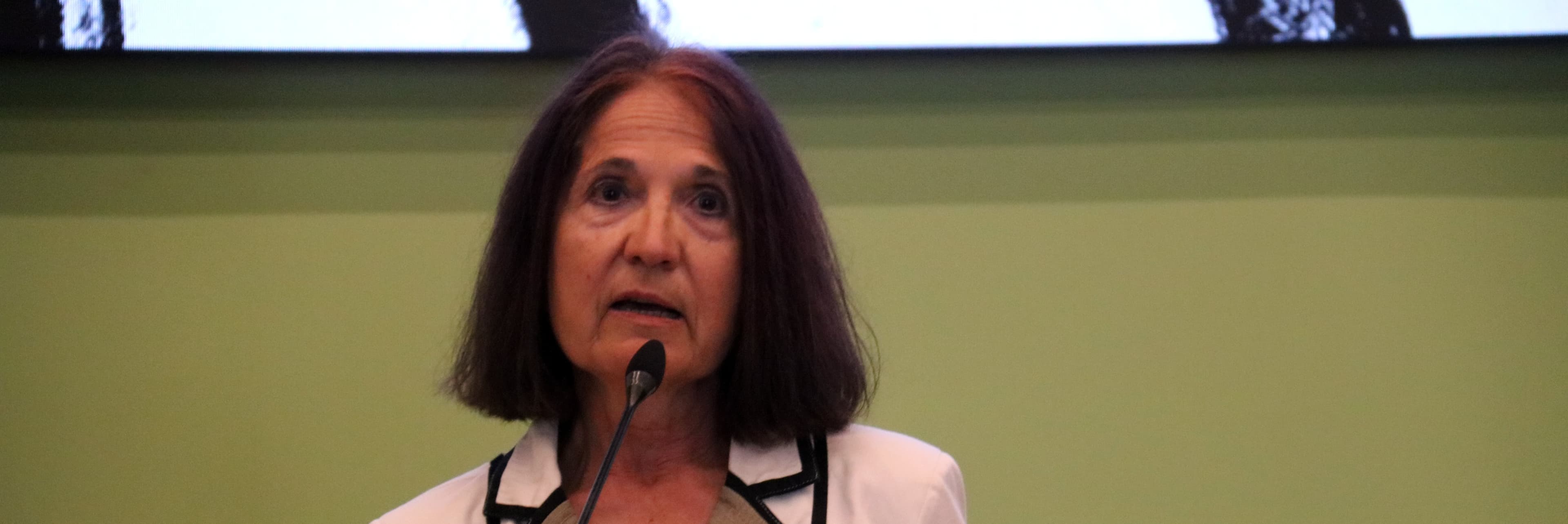 L'escriptora lleidatana Núria Perpinyà, s’emporta el Premis Crítica Serra d'Or de novel·la