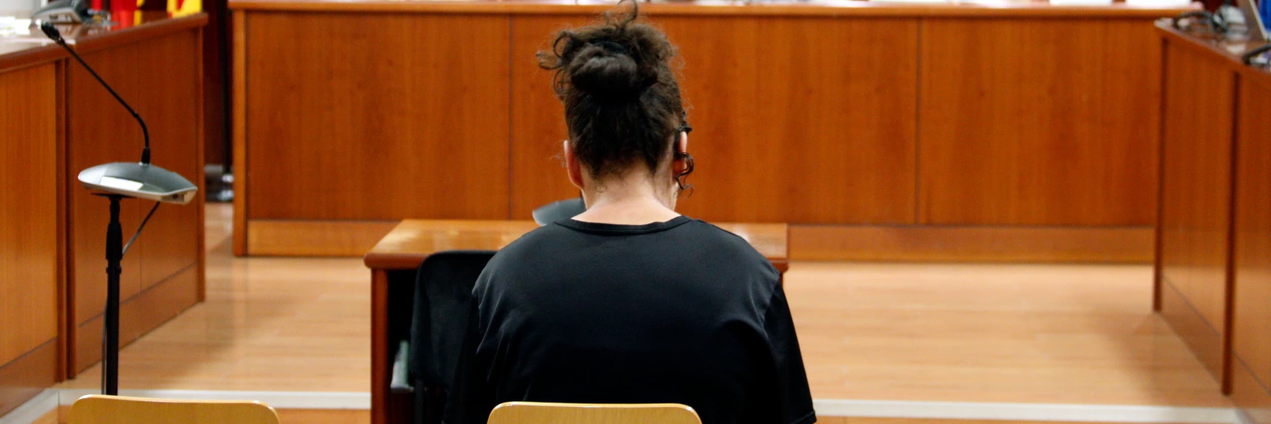 Condemnen a dos anys de presó la vigilant d’un centre de menors de Lleida per tocaments a una noia de 15 anys