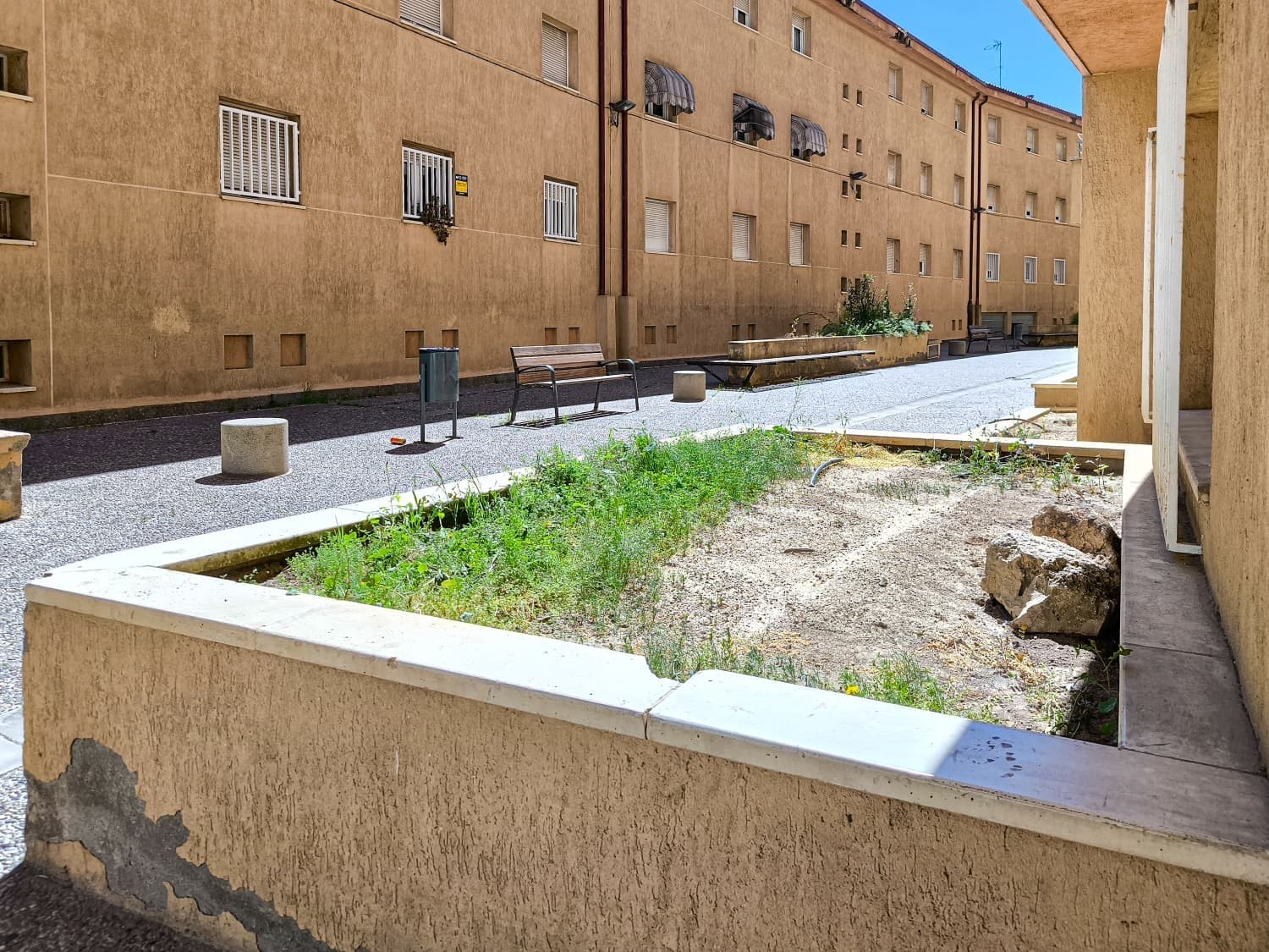 Junts reclama a la Paeria millores d'enllumenat, mobiliari i seguretat al carrer La Parra de Lleida