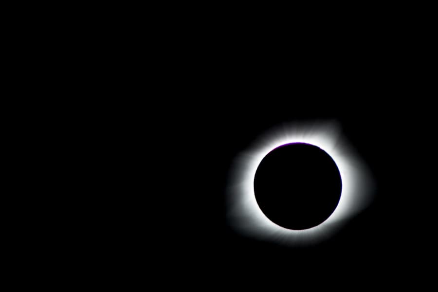 El Govern distribuirà 150.000 ulleres gratuïtes per seguir l'eclipsi als punts d'observació habilitats