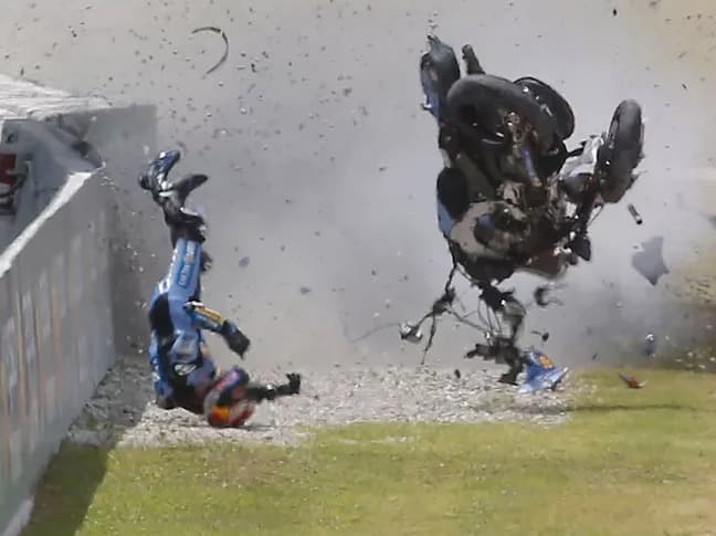 Àlex Márquez es trenca la clavícula en un greu accident al Gran Premi de Catalunya