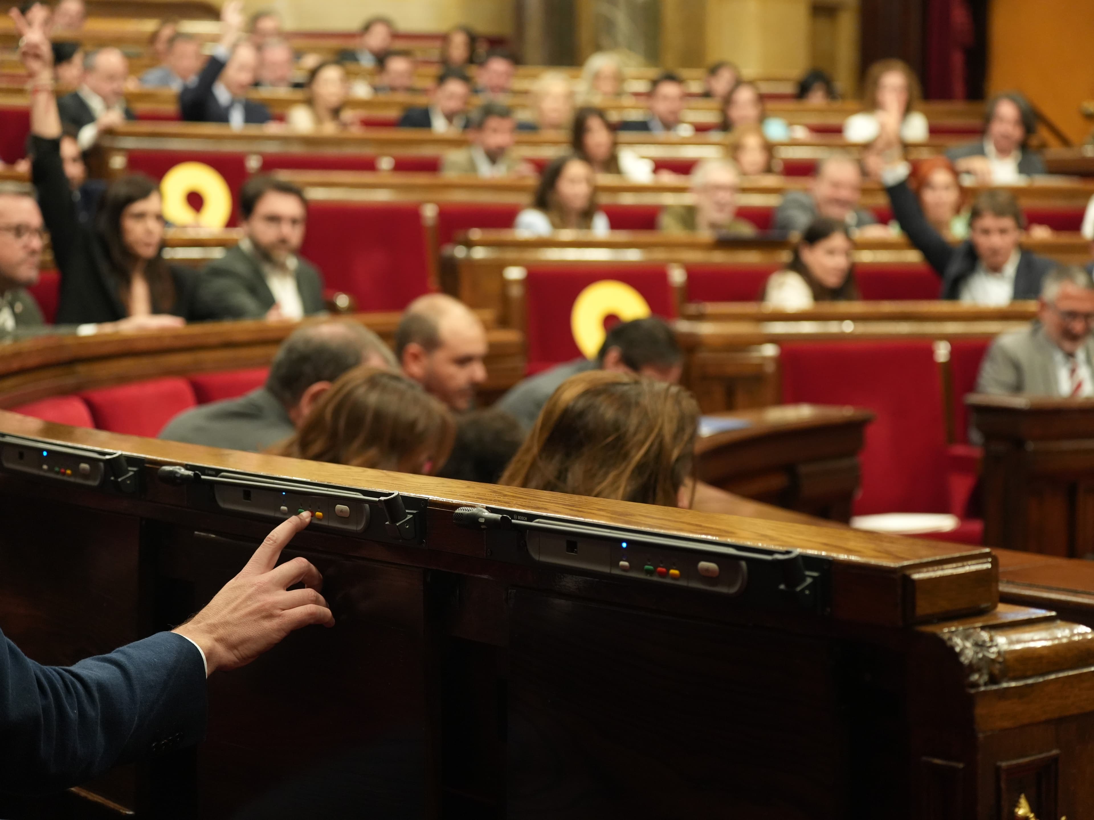 El Govern aprovarà la setmana vinent una convocatòria de 540 places de secretaris i interventors per als ajuntaments