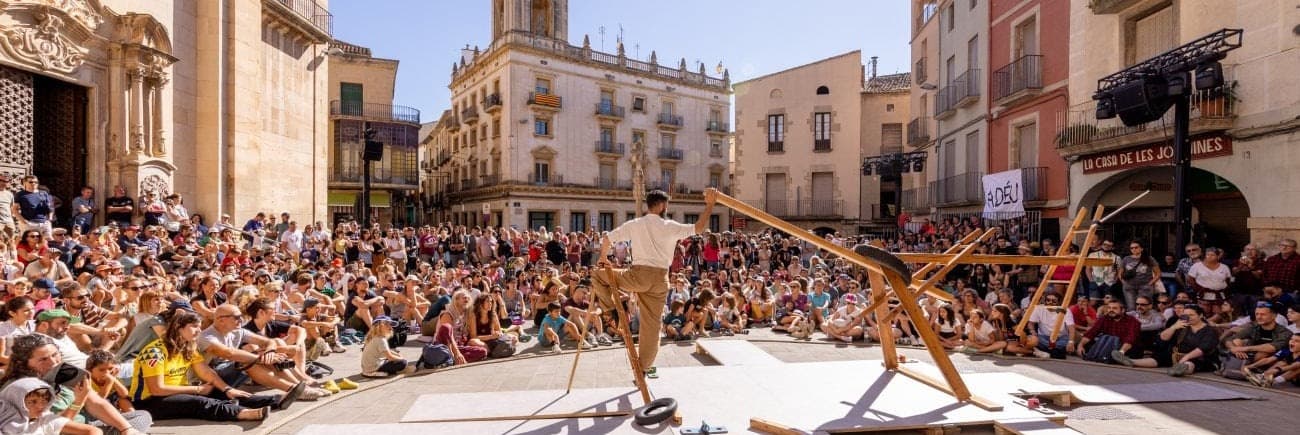 Tàrrega reforça el finançament de FiraTàrrega per ampliar la programació gratuïta
