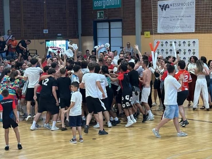 El CFS Linyola afronta la setmana amb la màxima normalitat possible, preparant la cita de diumenge i agafant-se a la seva afició