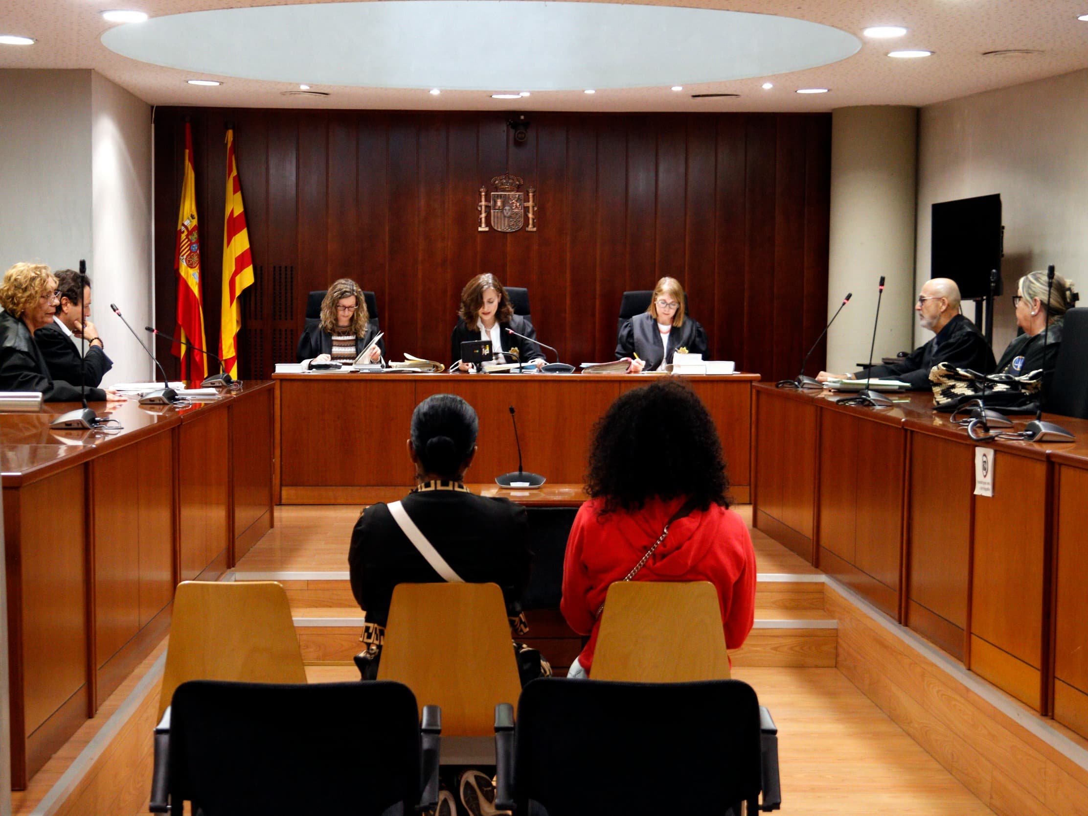 Condemnen a dues dones per traficar amb cocaïna i furtar 1.300 euros a l'exparella d'una d'elles a Tremp