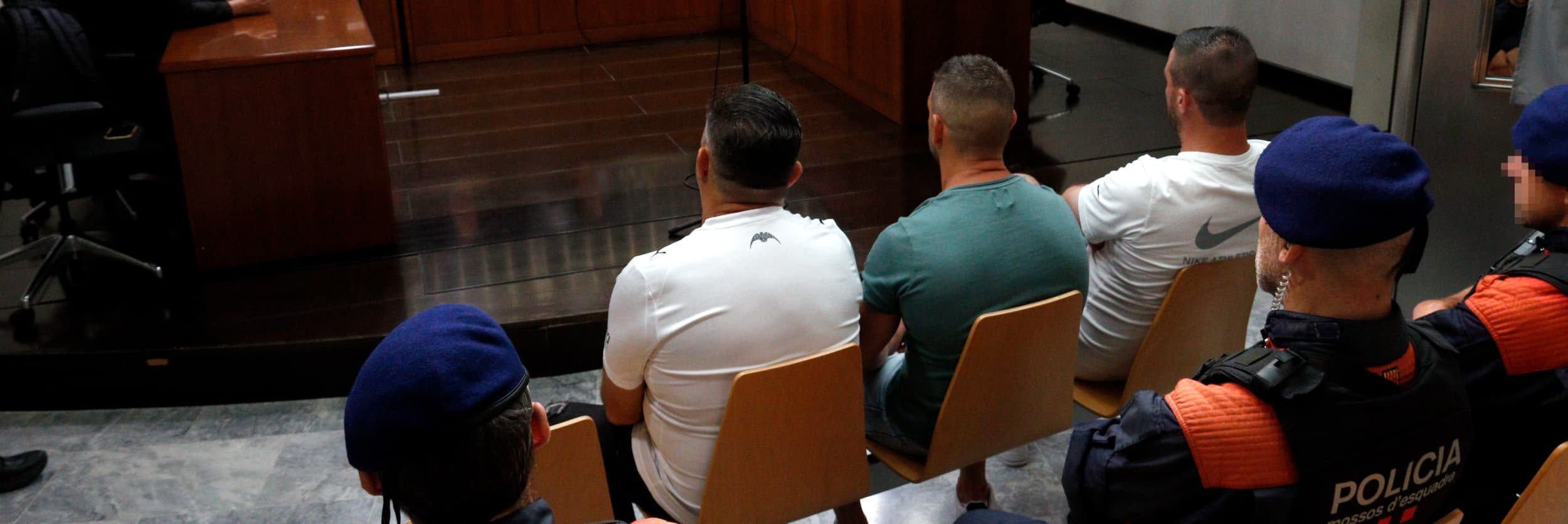Condemnats tres atracadors a poc més de 4 anys de presó per robar 115.000 euros d'un banc d'Oliana