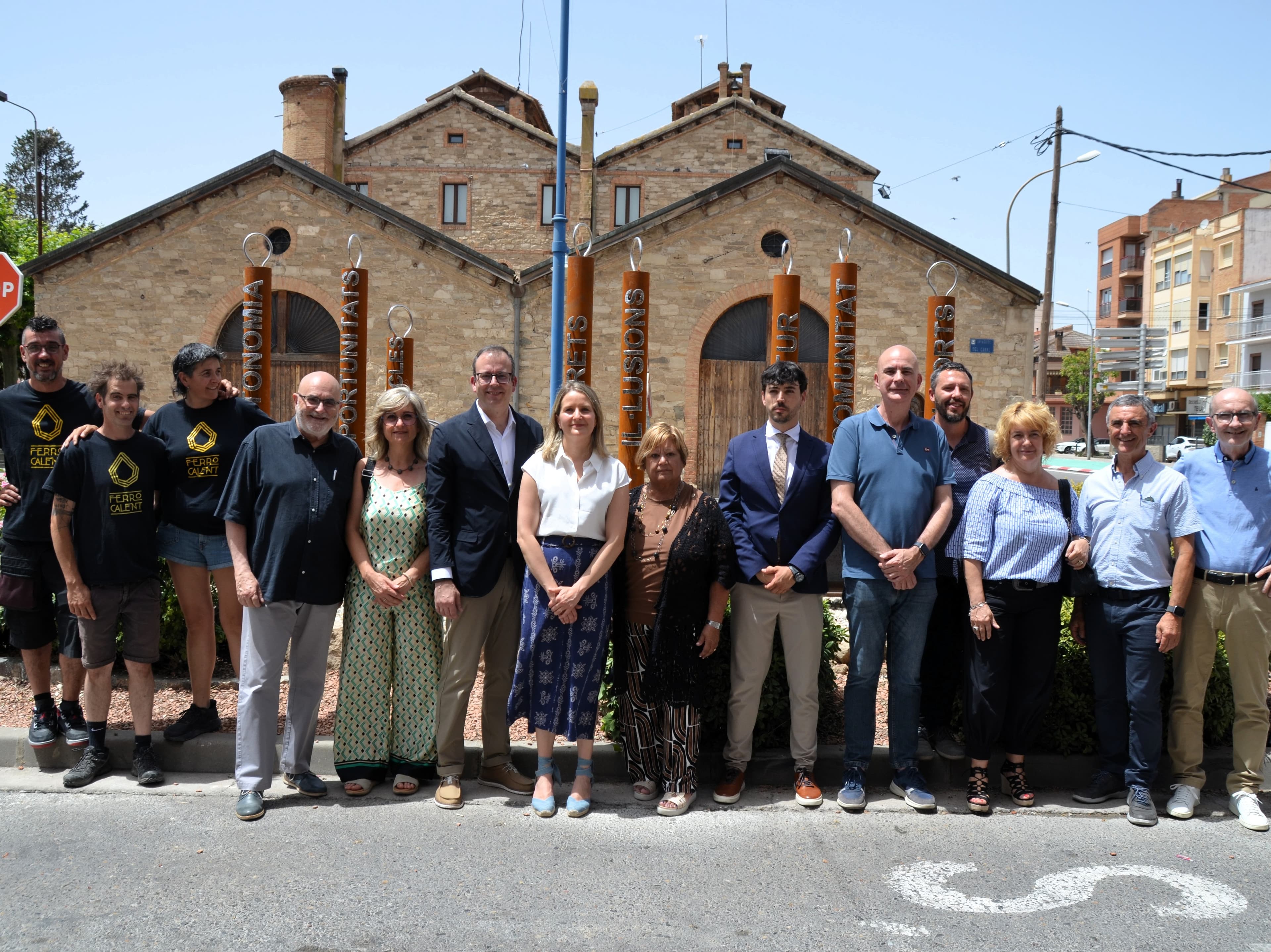 Mollerussa inaugura una escultura urbana per celebrar els 50 anys d’Acudam