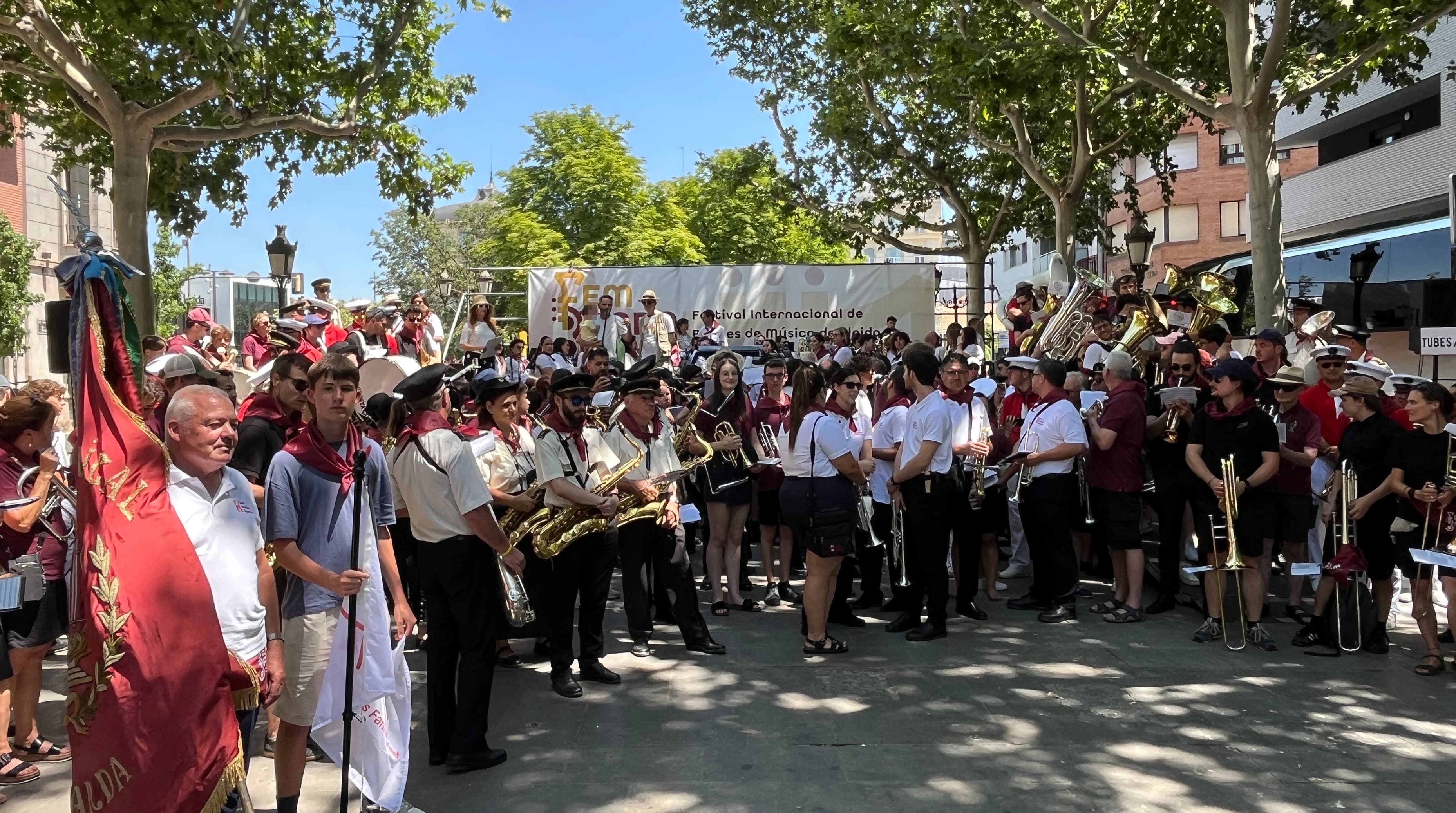 El Fem Banda tanca la 21a edició amb una gran festa musical a la Rambla Ferran