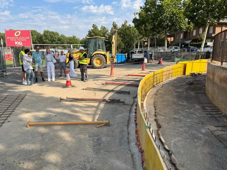 La nova rampa per accedir al mercadet i l’aparcament del Camp d’Esports estarà enllestida en tres setmanes