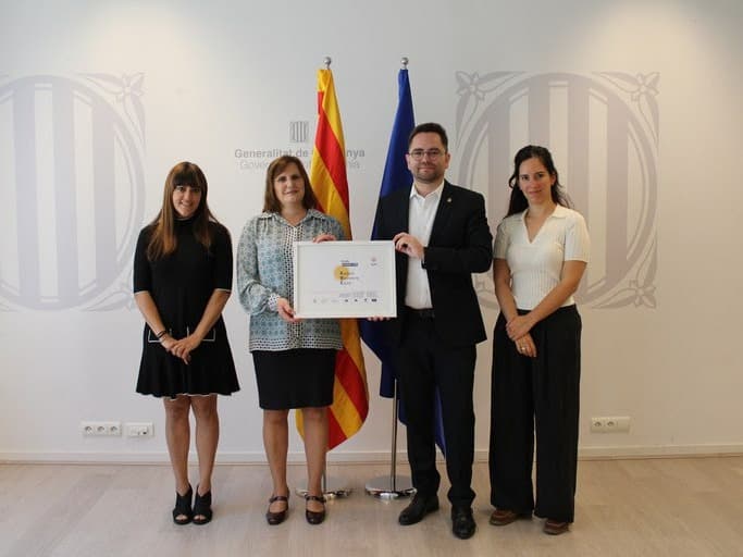 Lleida rep a Brussel•les el diploma que l'acredita com a ciutat candidata a Capital Europea del Voluntariat 2028
