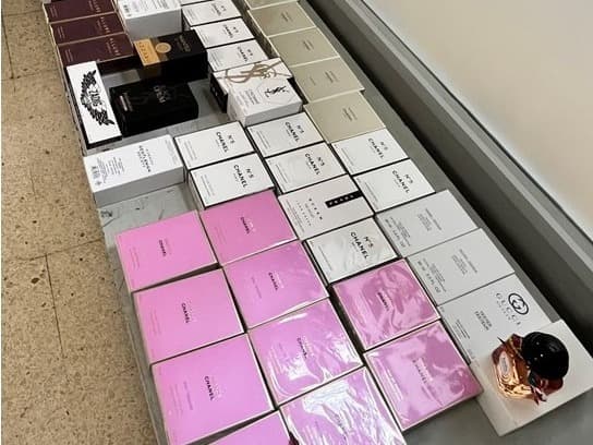 La Guàrdia Civil intervé una setantena de perfums valorats en més de 9.500 euros a la duana de la Farga de Moles