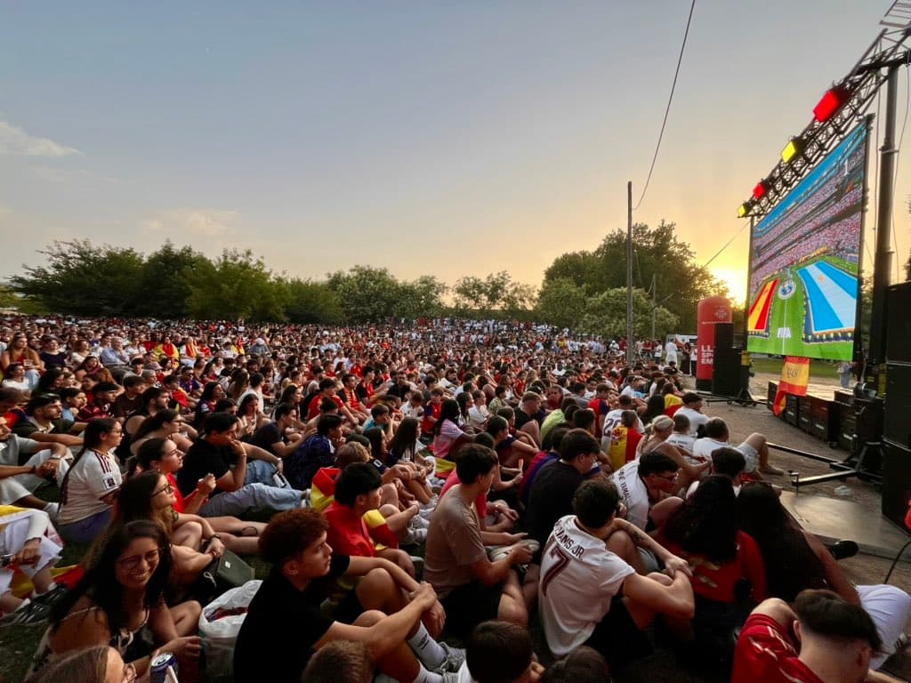 Espanya conquista el seu segon Mundial de futbol i Lleida esclata d'alegria