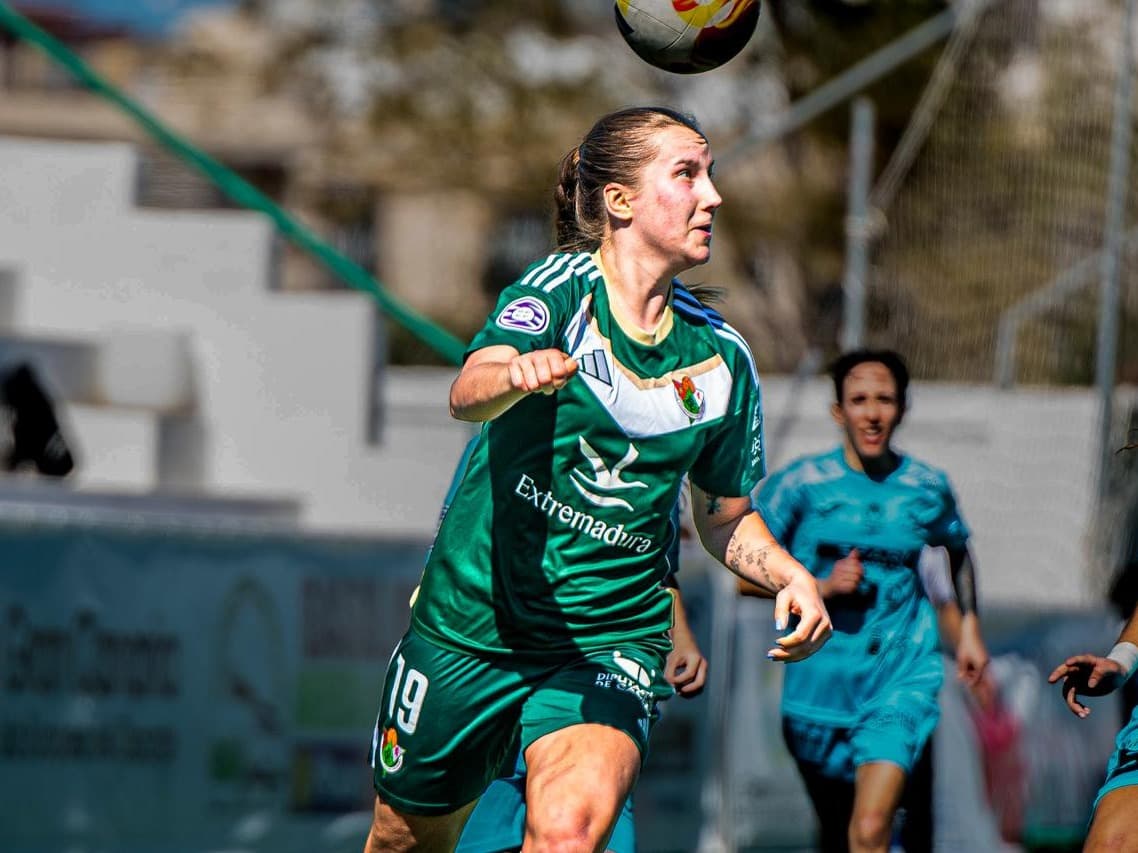 L’AEM incorpora a la davantera canadenca, Maya Morrell