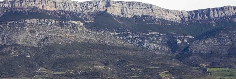 Els Mossos d’Esquadra segueixen buscant el parapentista belga desaparegut dissabte a Àger, a la Noguera